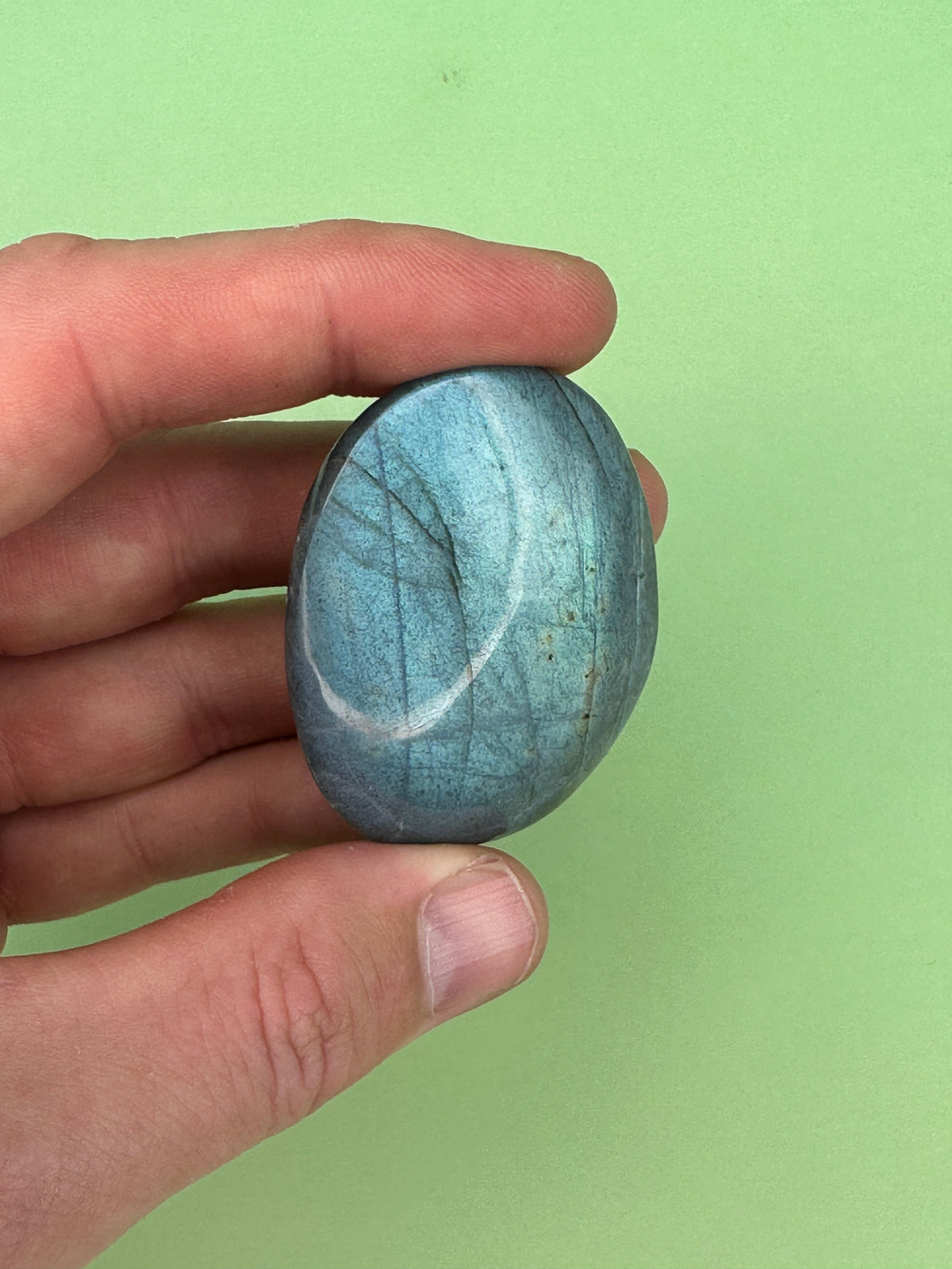 Labradorite - Flashy palm stone