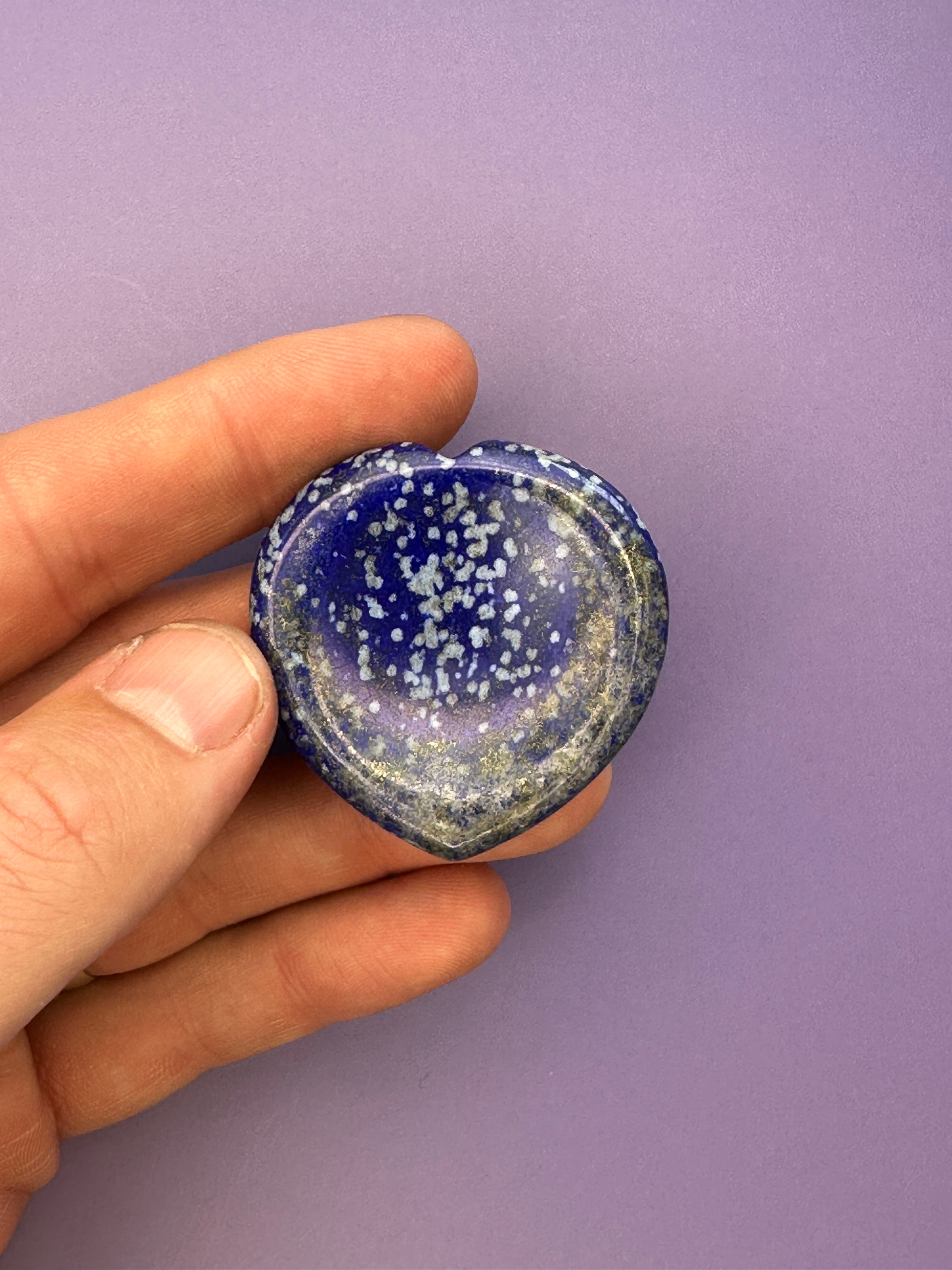 Lapis lazuli - Heart thumbstone