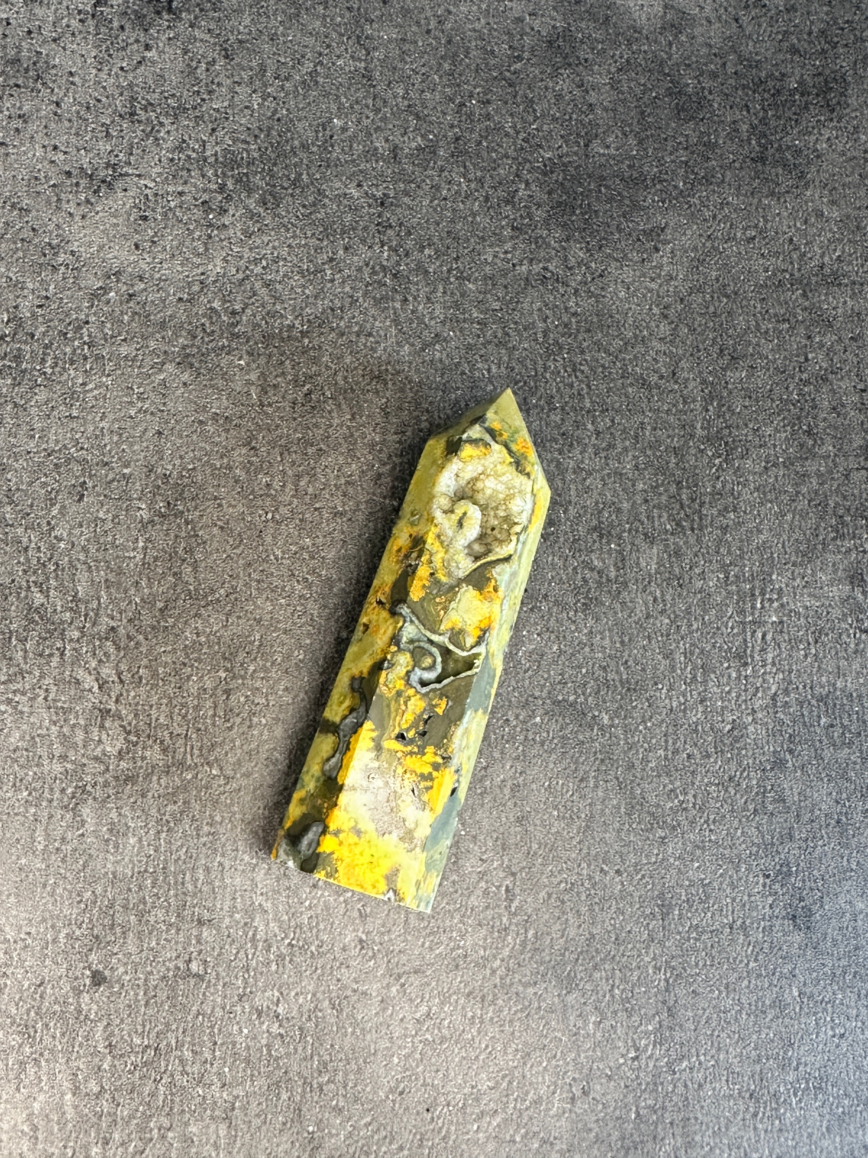 Bumblebee jasper - Tower