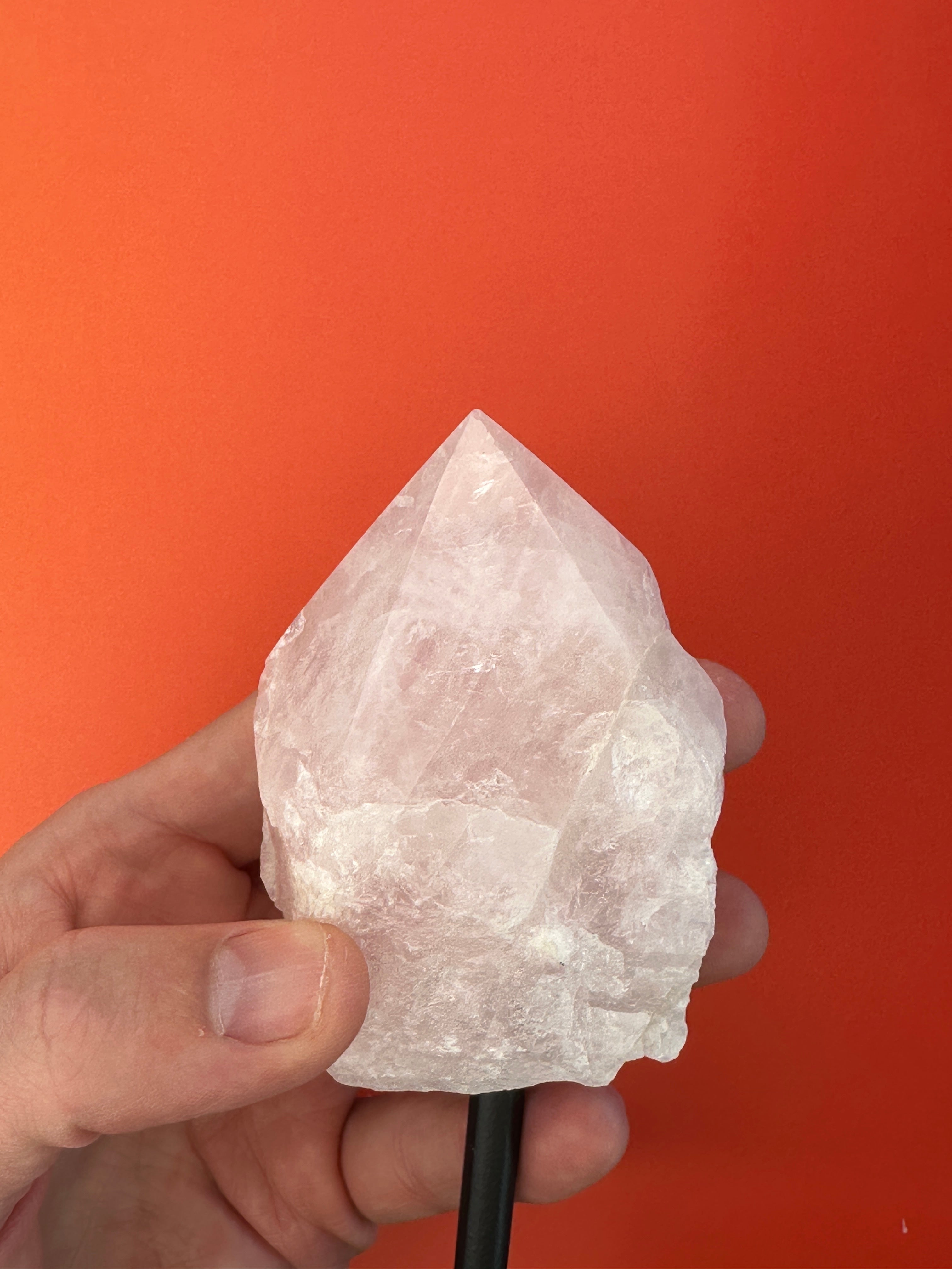 Rose quartz - Point on stand