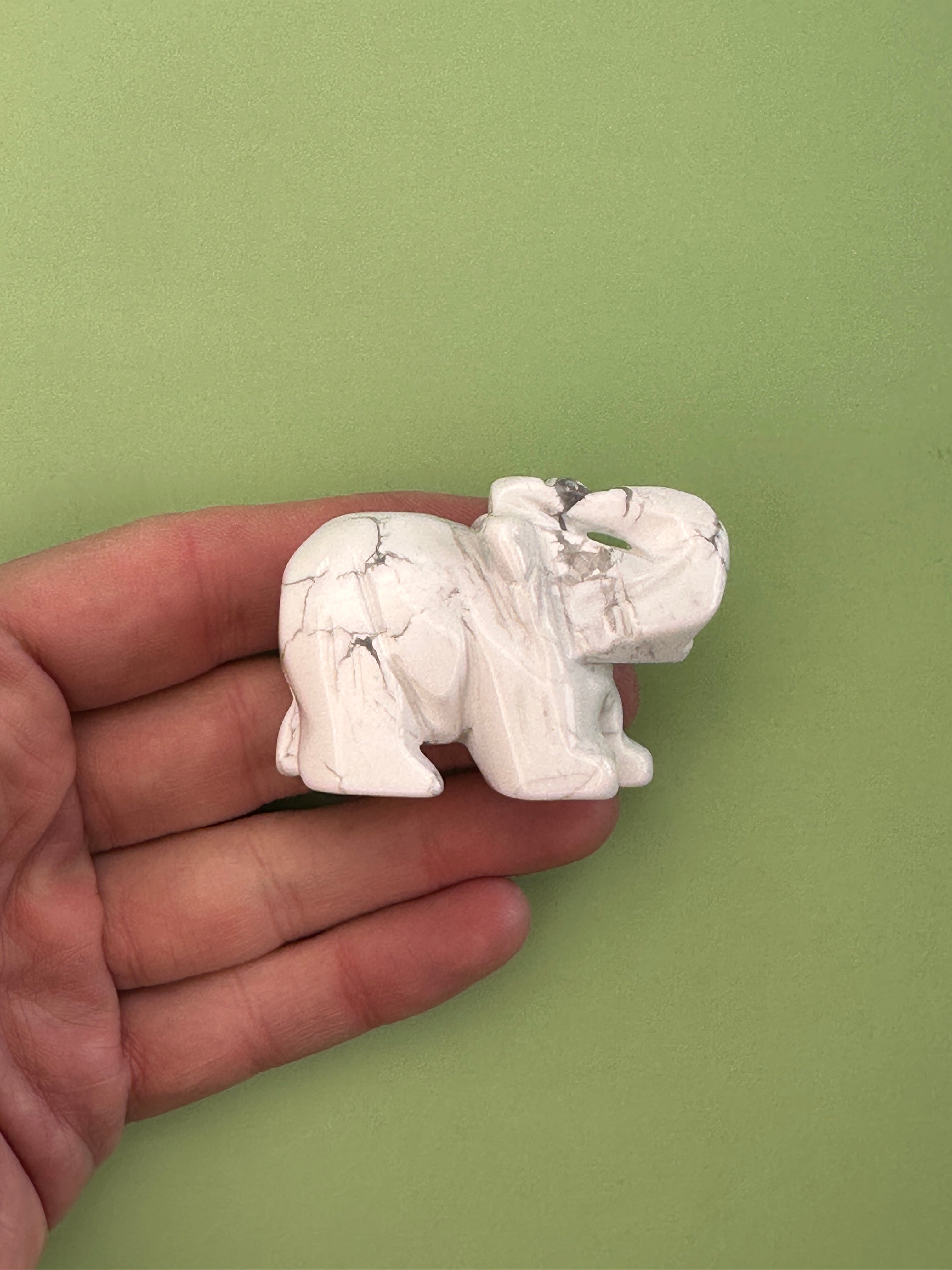 Howlite - Elephant