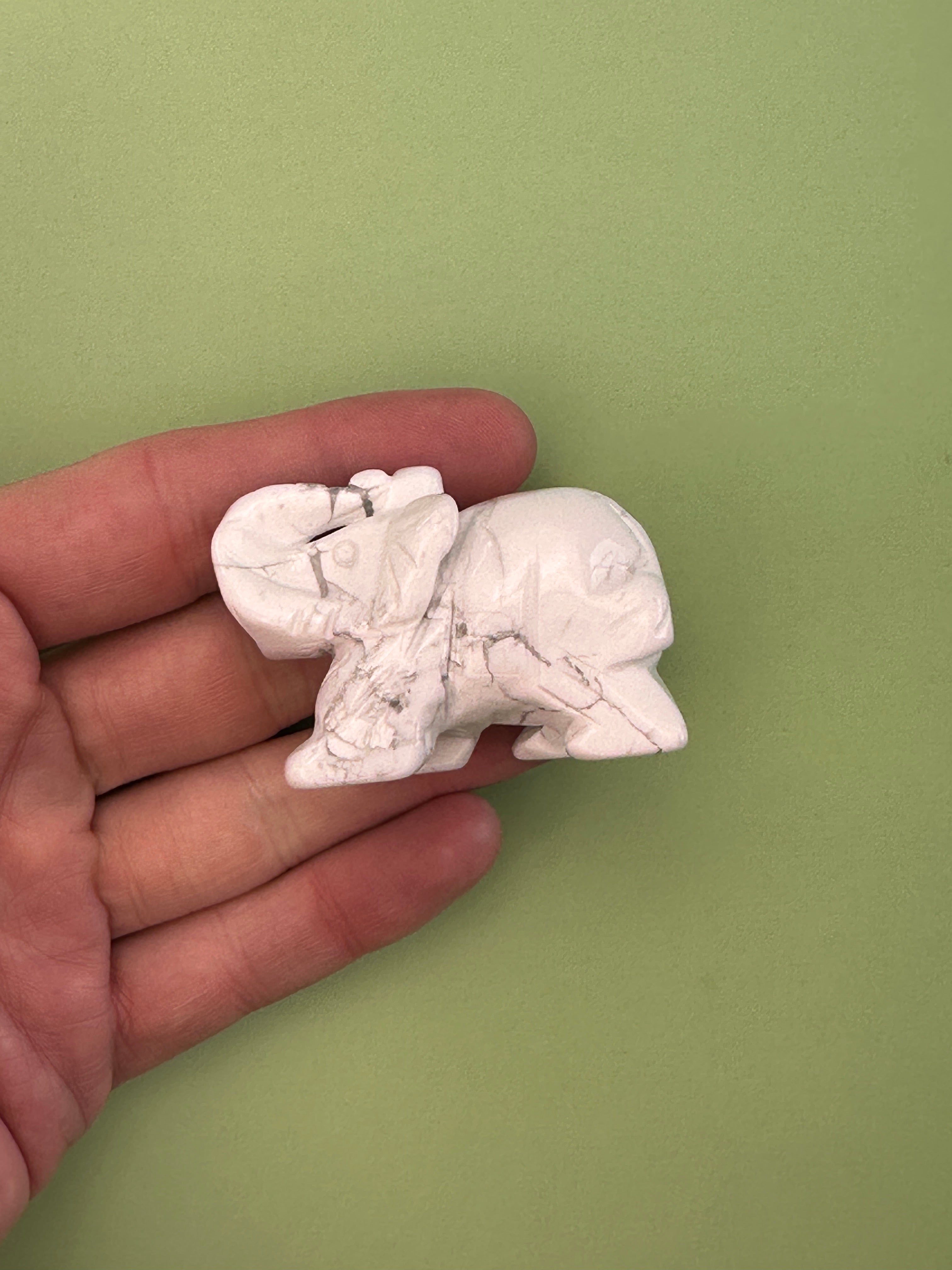 Howlite - Elephant