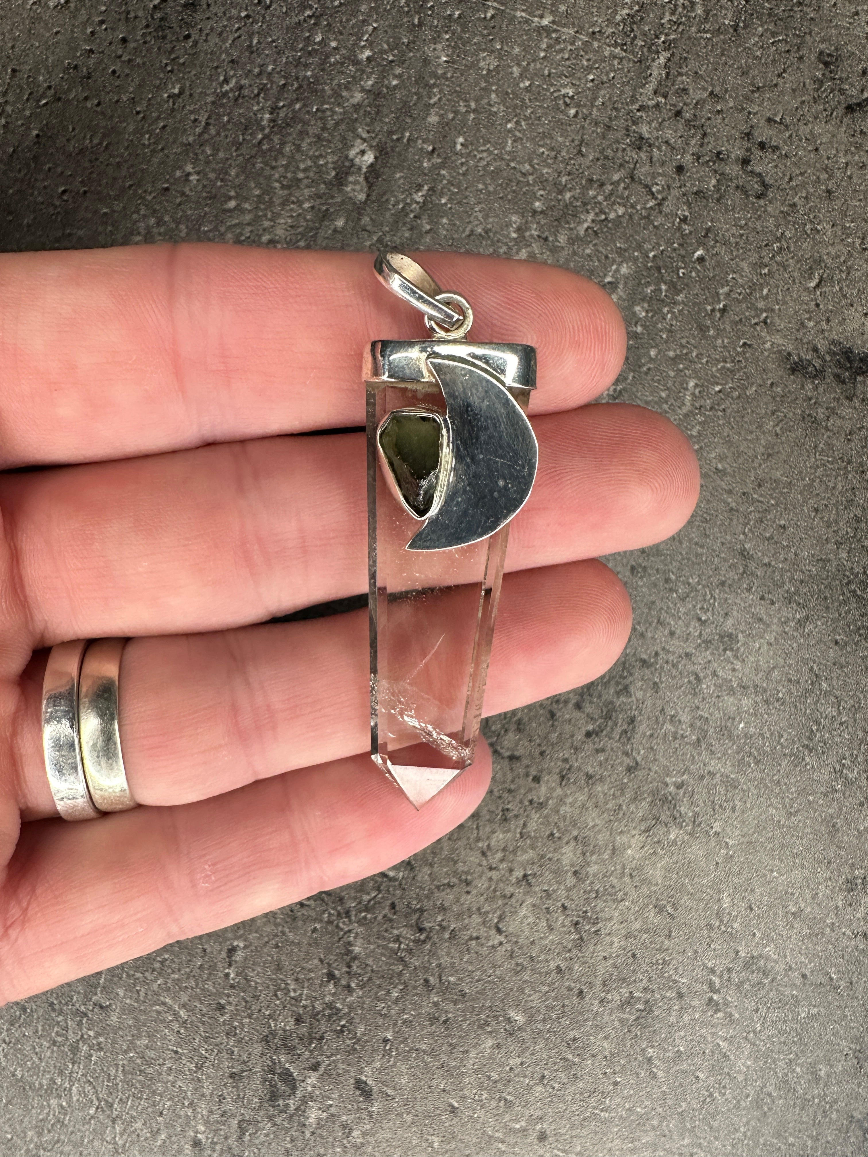 Moldavite and quartz - Pendant
