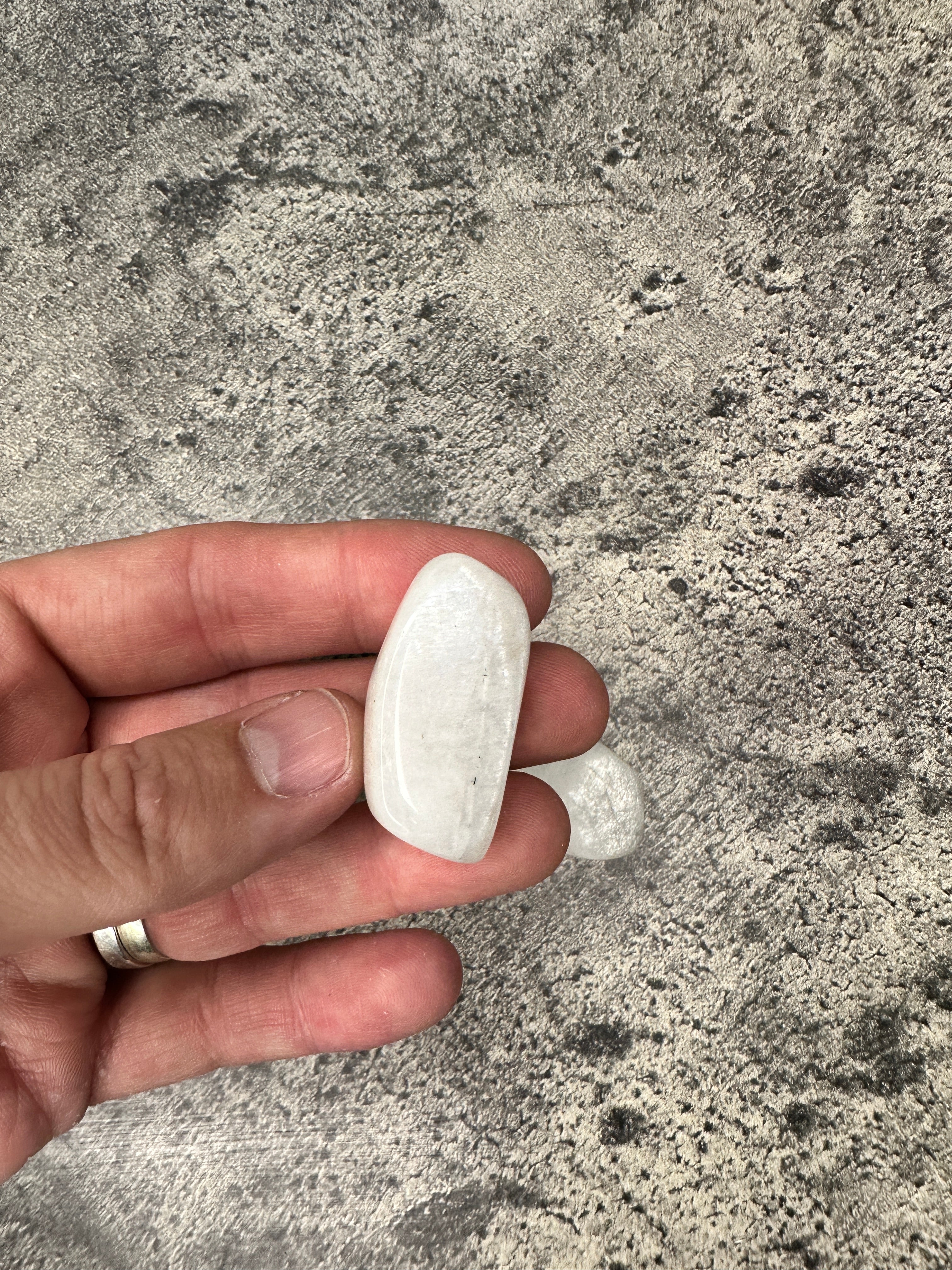 Rainbow moonstone - Tumblestone