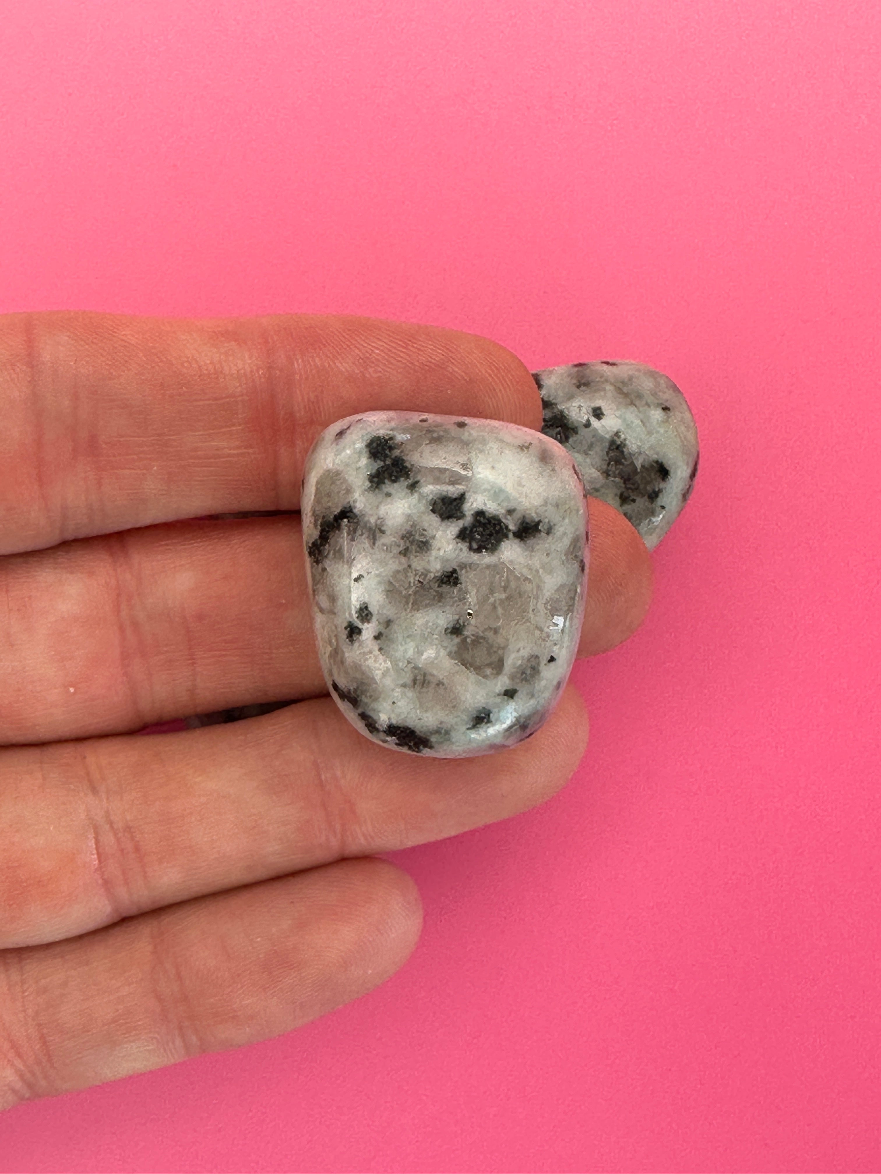Kiwi jasper - Tumblestone