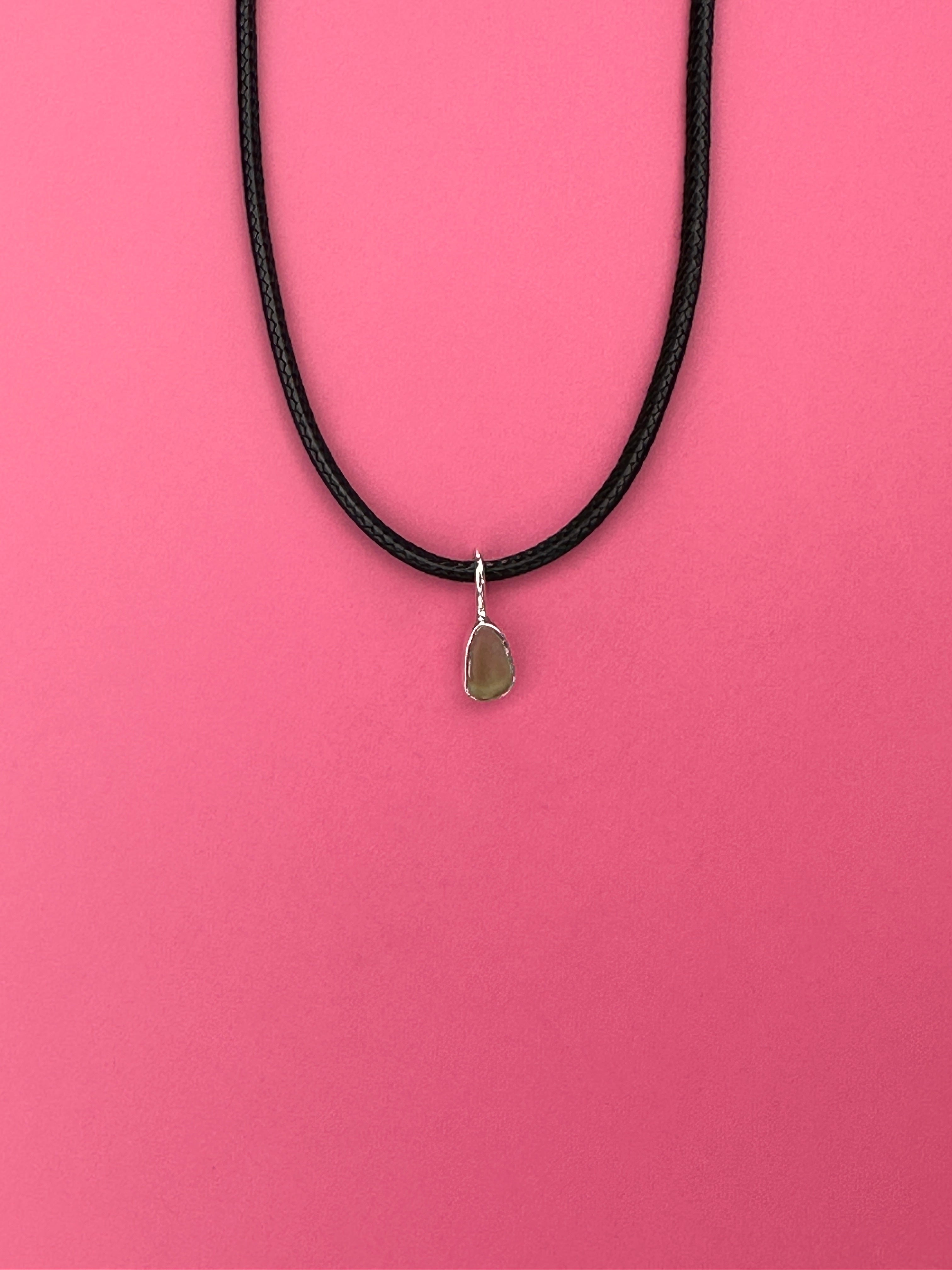 Libyan desert glass - Mini necklace pendant