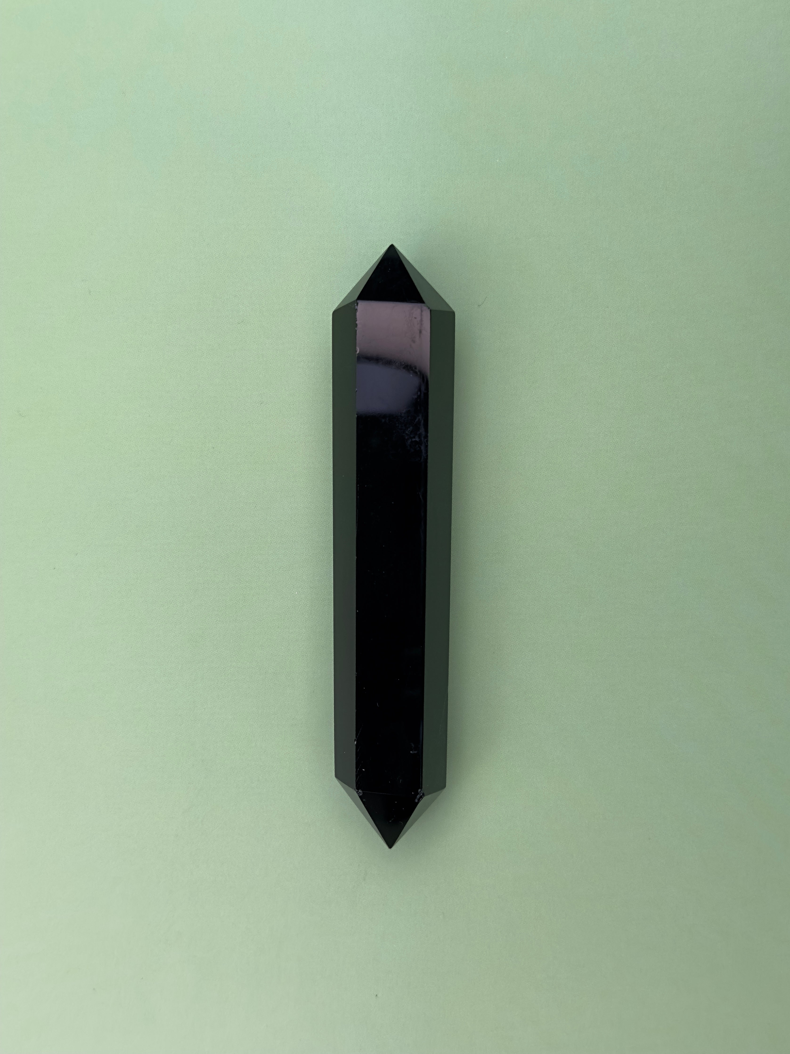 Black obsidian - Double-terminated point