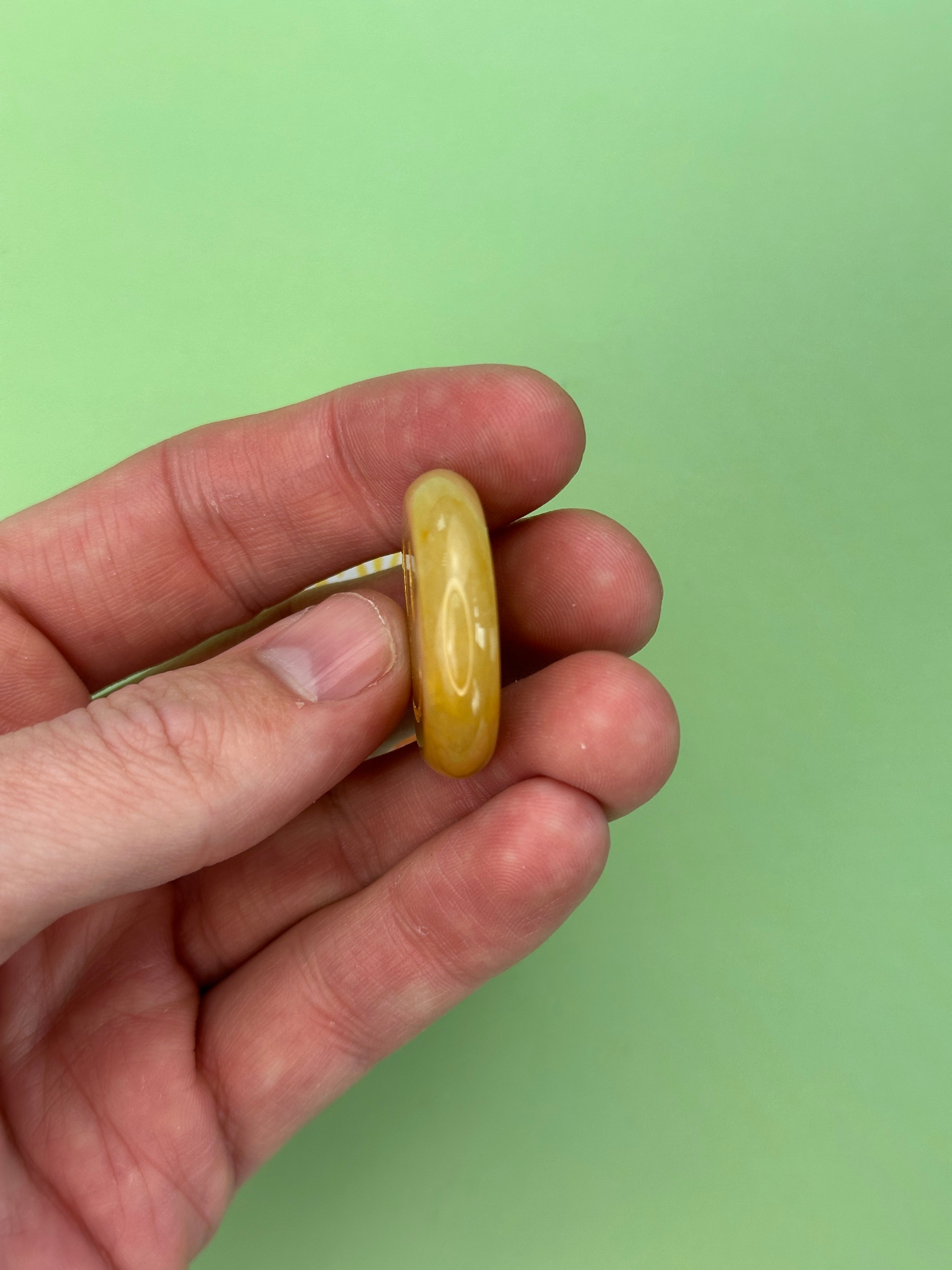 Yellow jade - Be Brave, Happy face