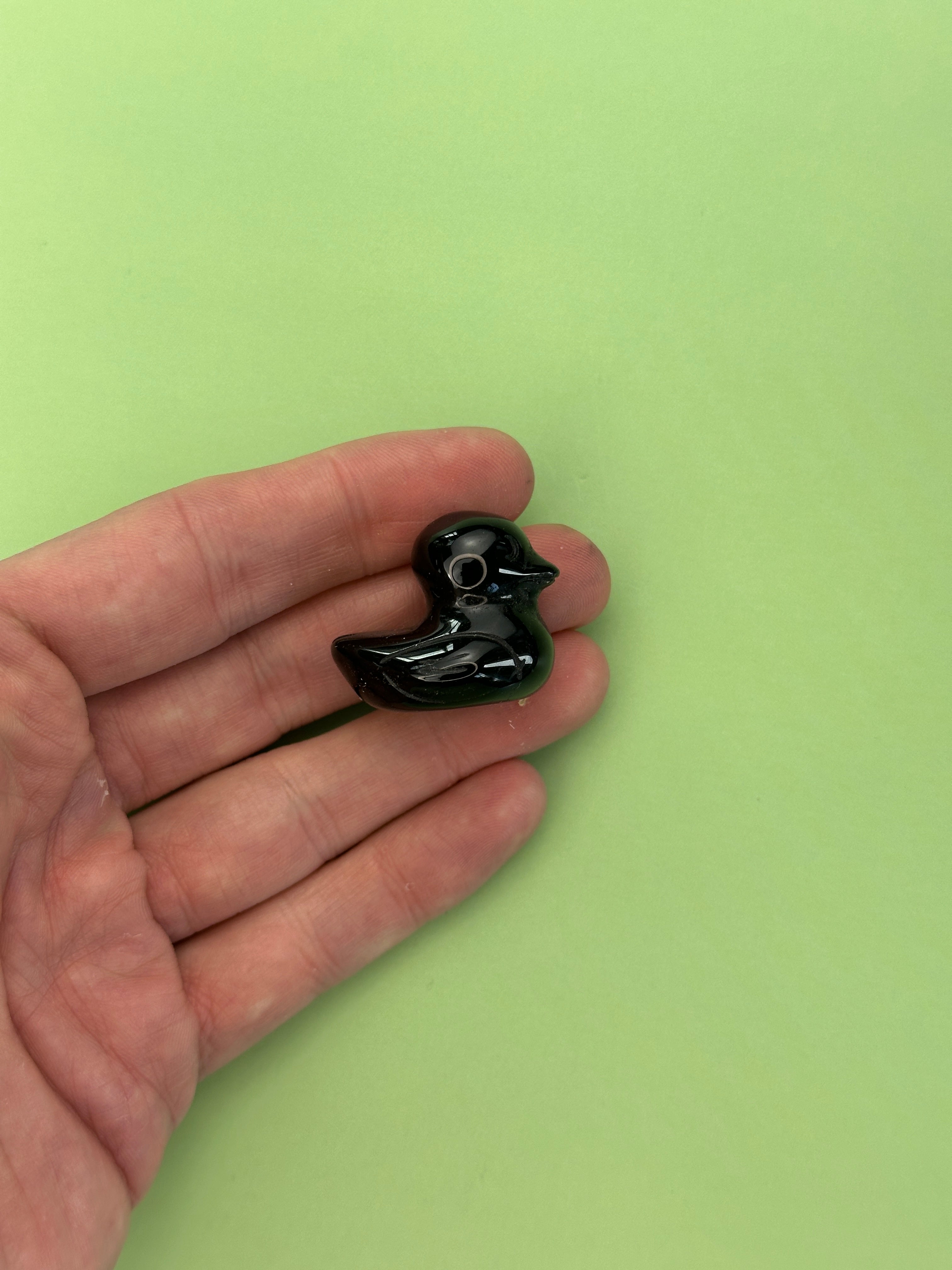 Black obsidian - Duck