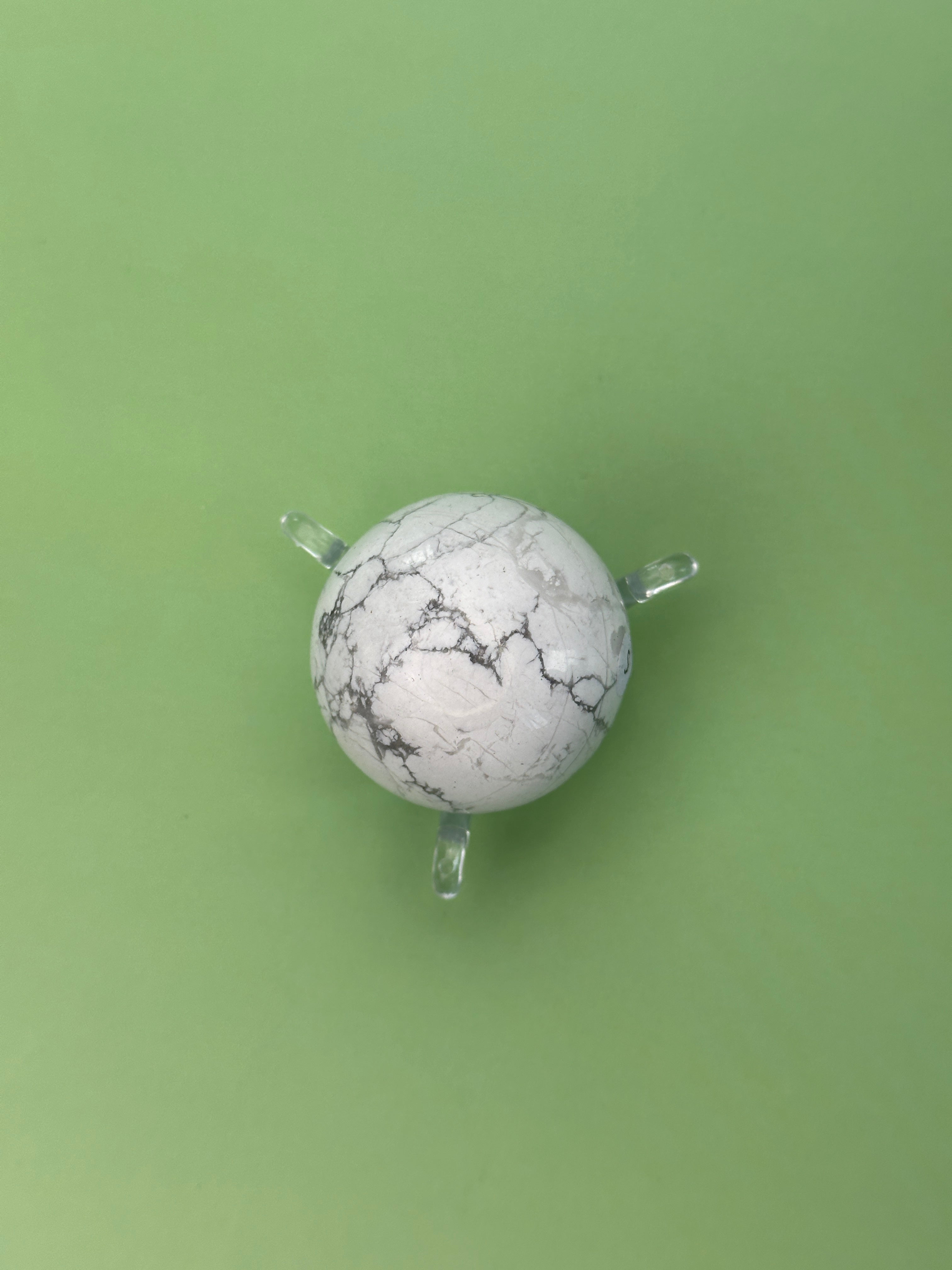 Howlite - Medium sphere