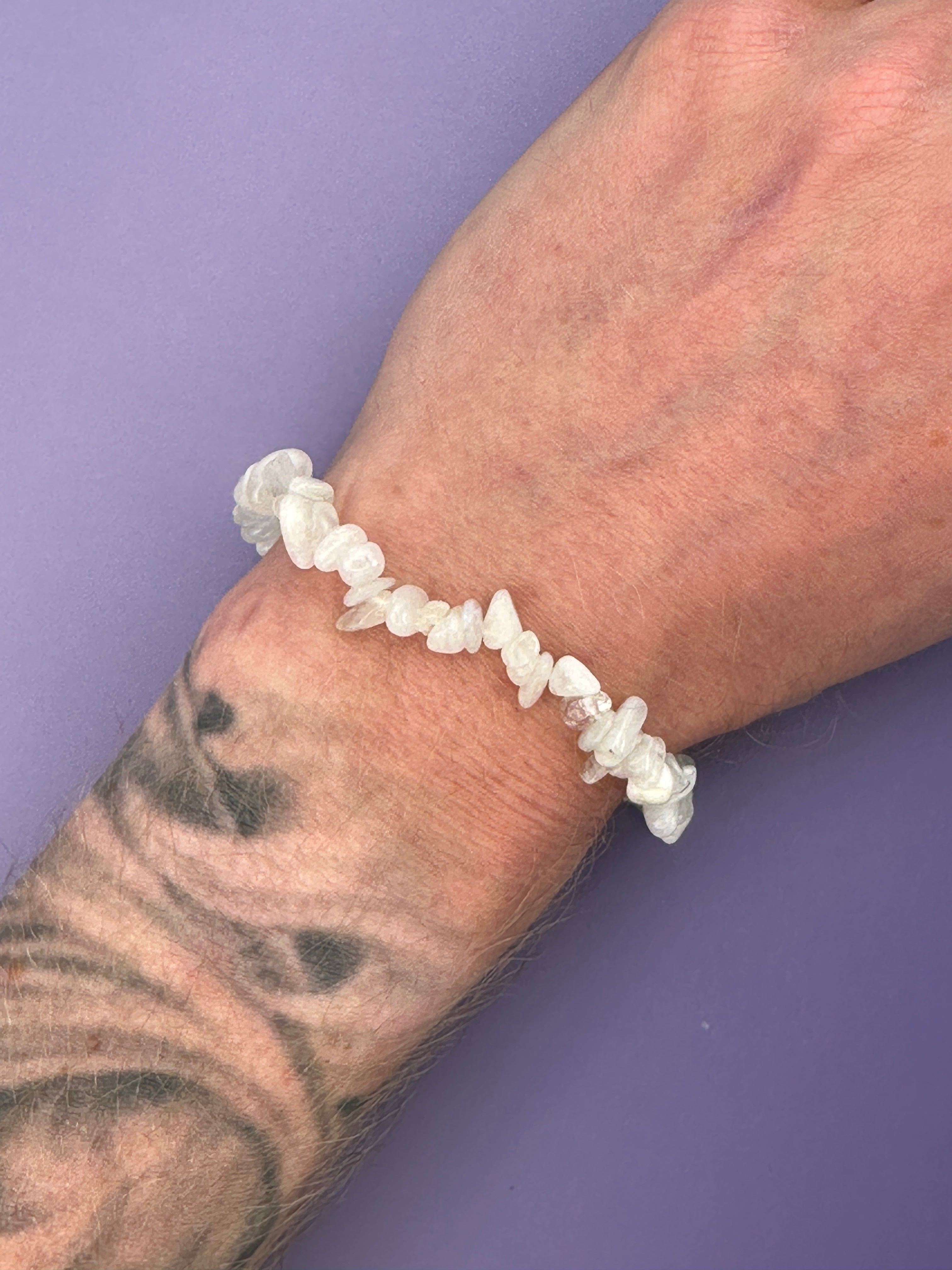 Rainbow moonstone - Crystal chip bracelet