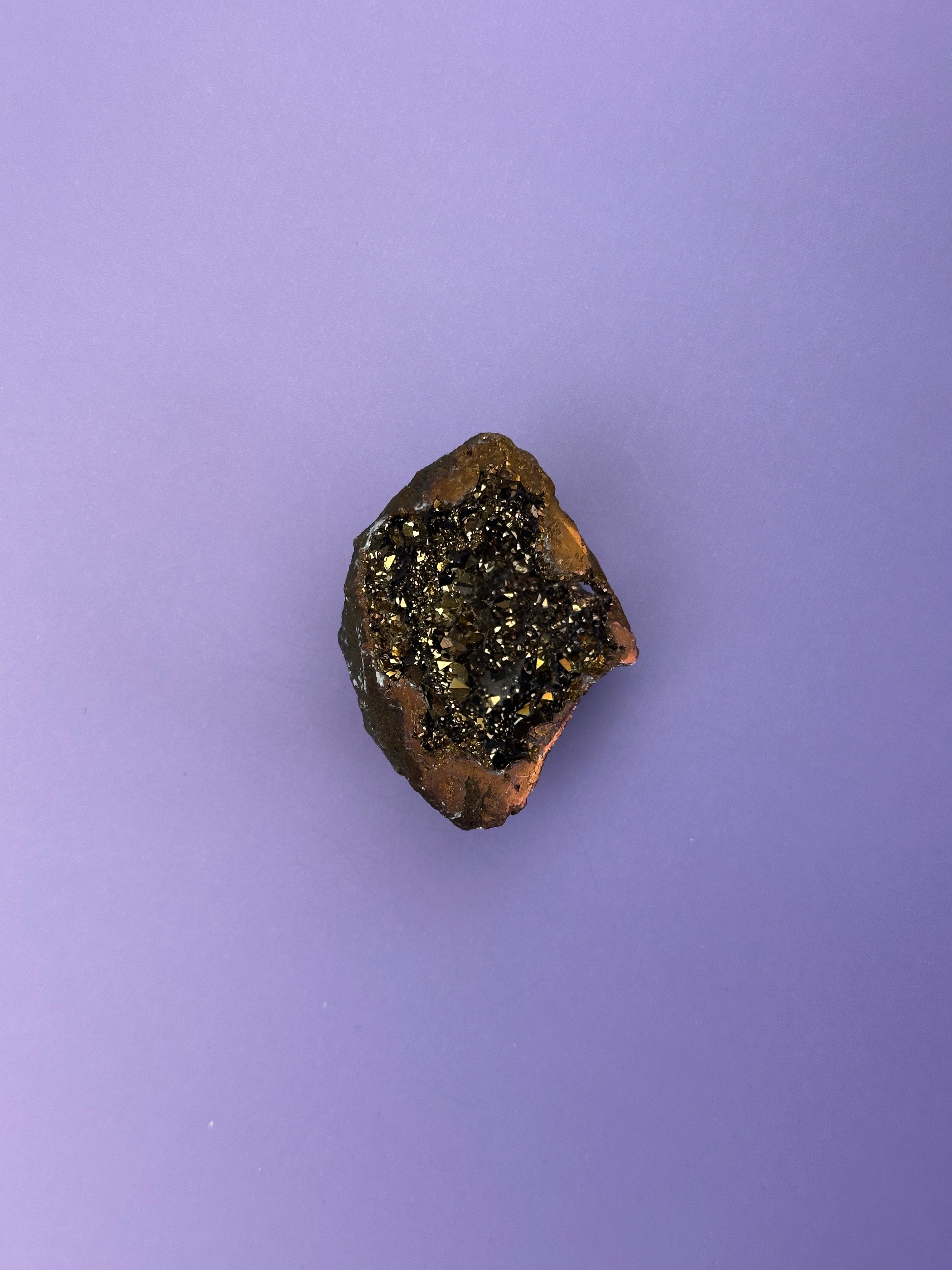 Gold aura quartz - Half geode