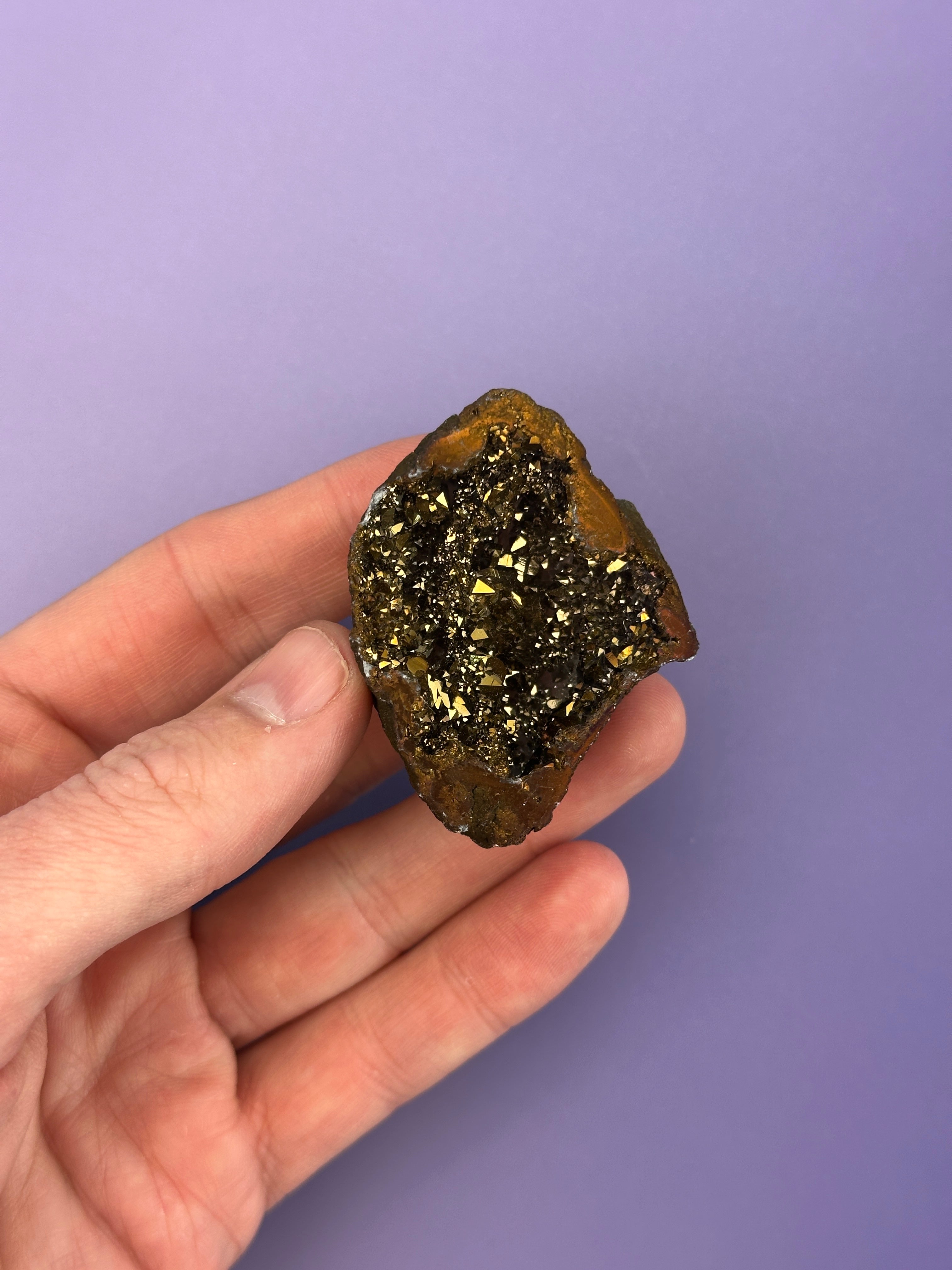 Gold aura quartz - Half geode