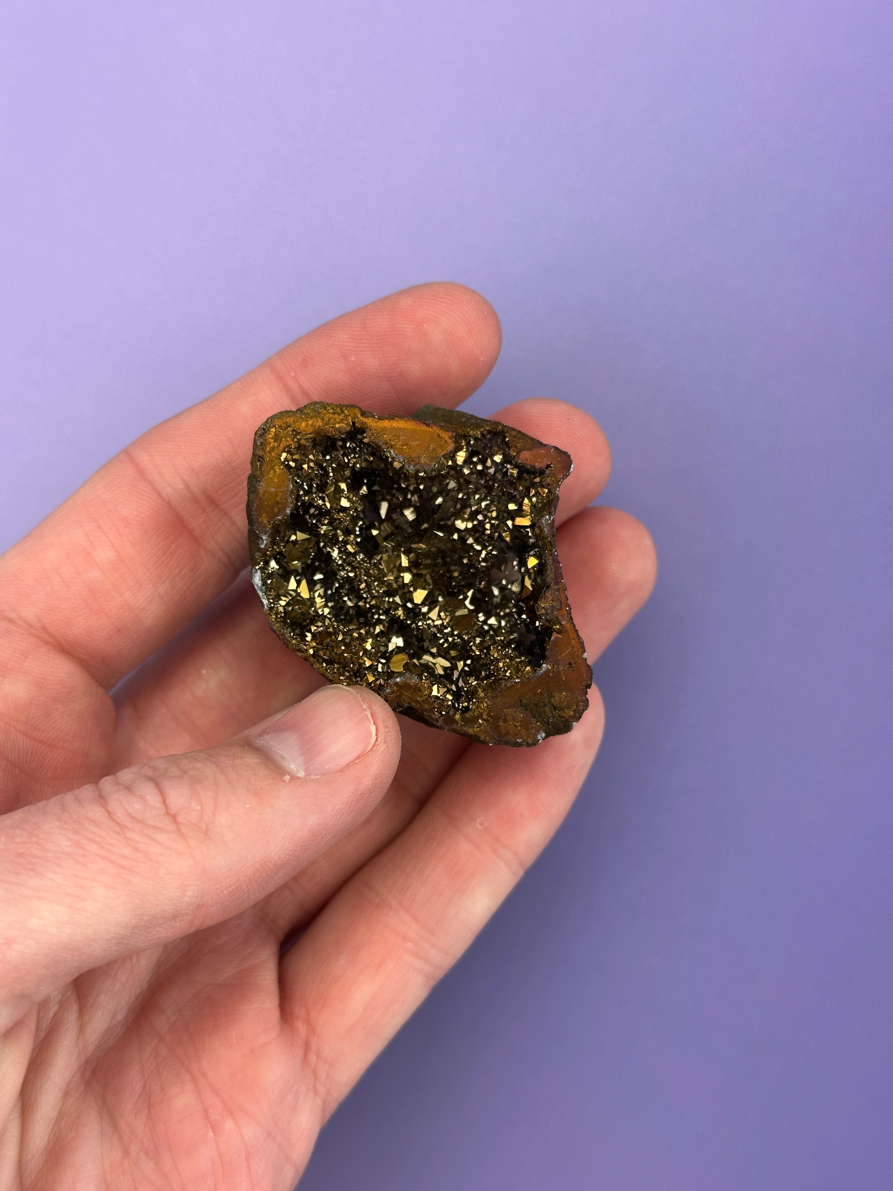 Gold aura quartz - Half geode
