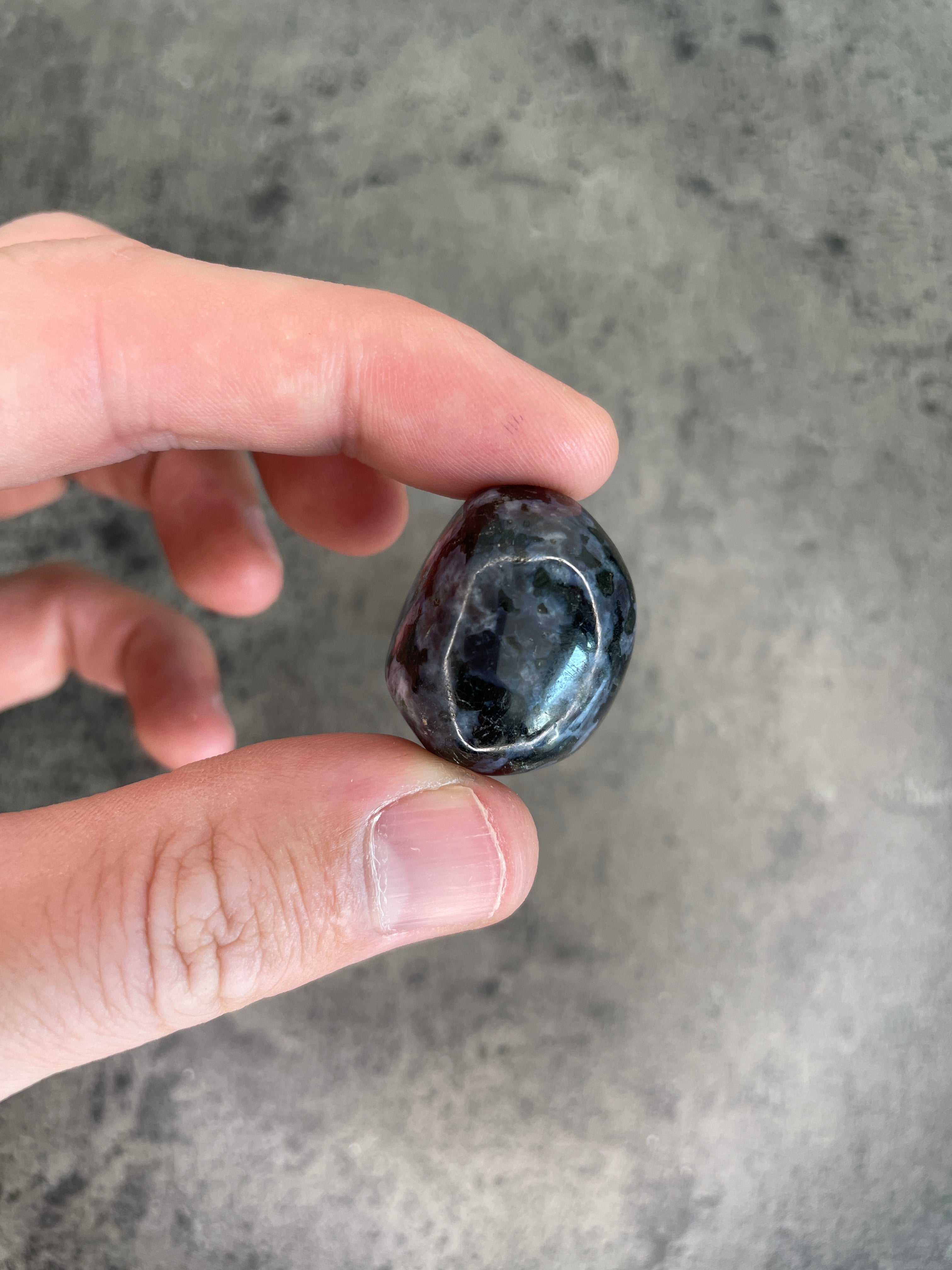Indigo gabbro - Tumblestone