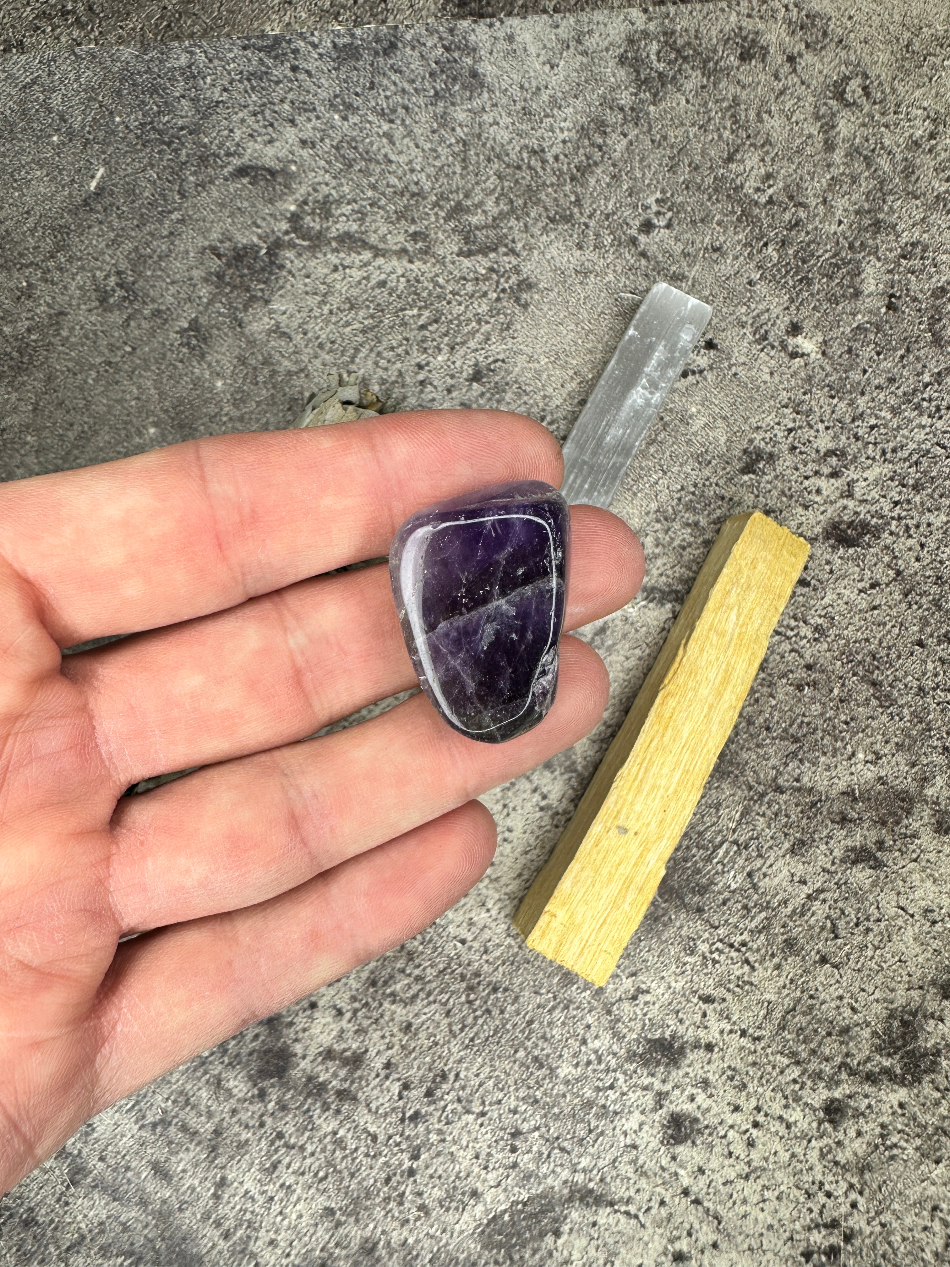 Smudge kit - Sage, Palo Santo, Selenite and Amethyst
