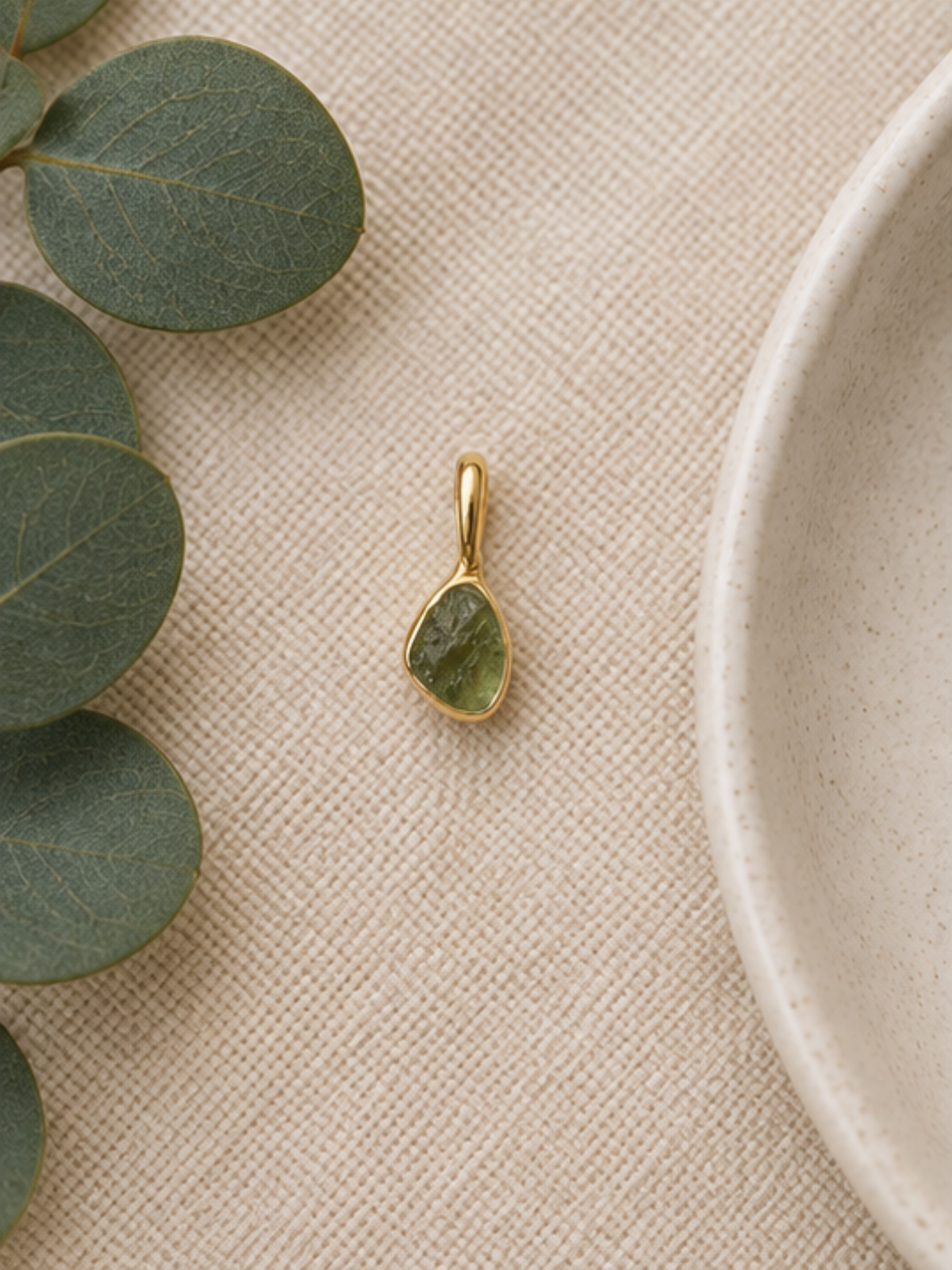 Moldavite - Mini necklace pendant (18k gold vermeil)