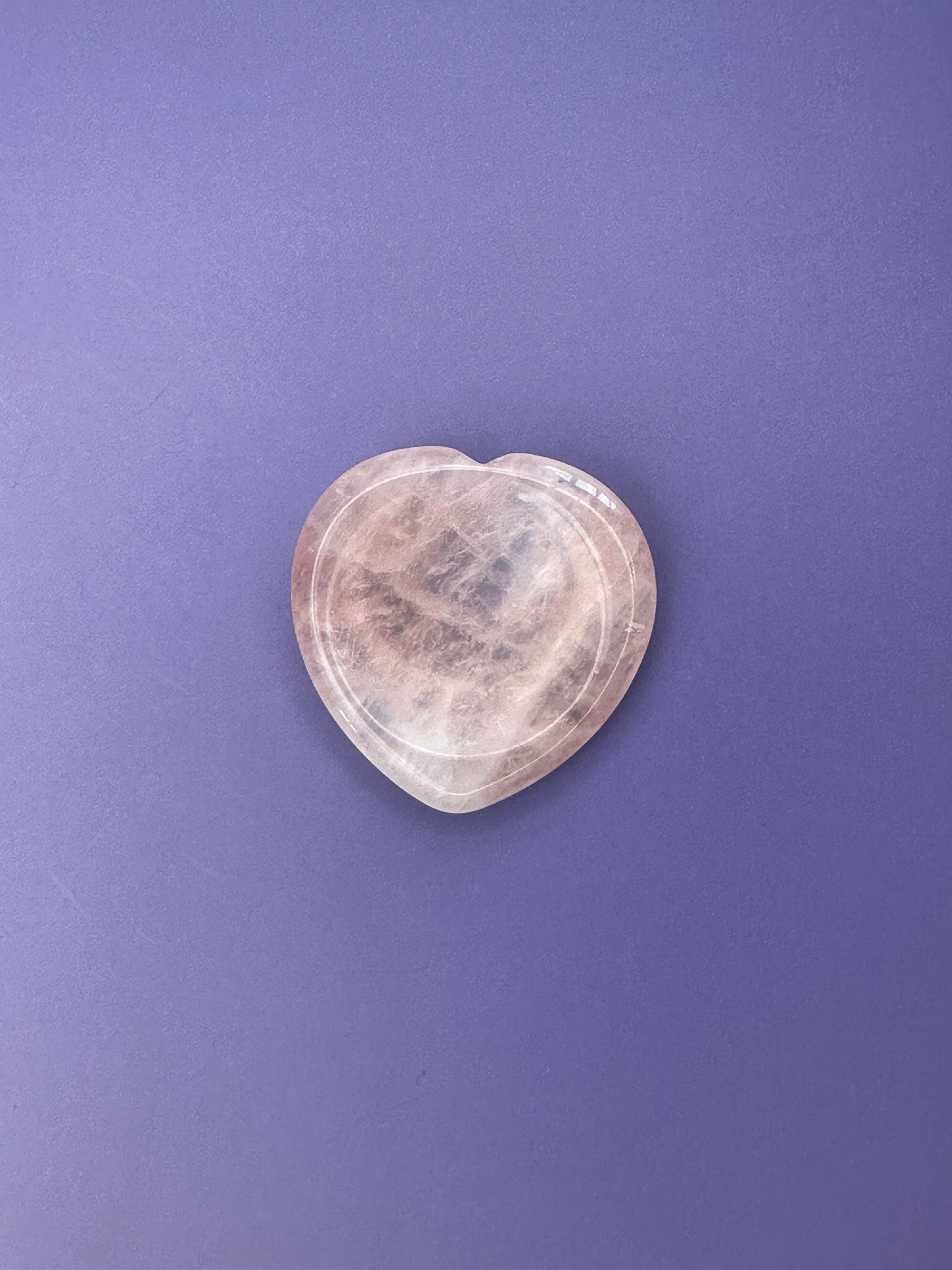 Rose quartz - Heart thumbstone