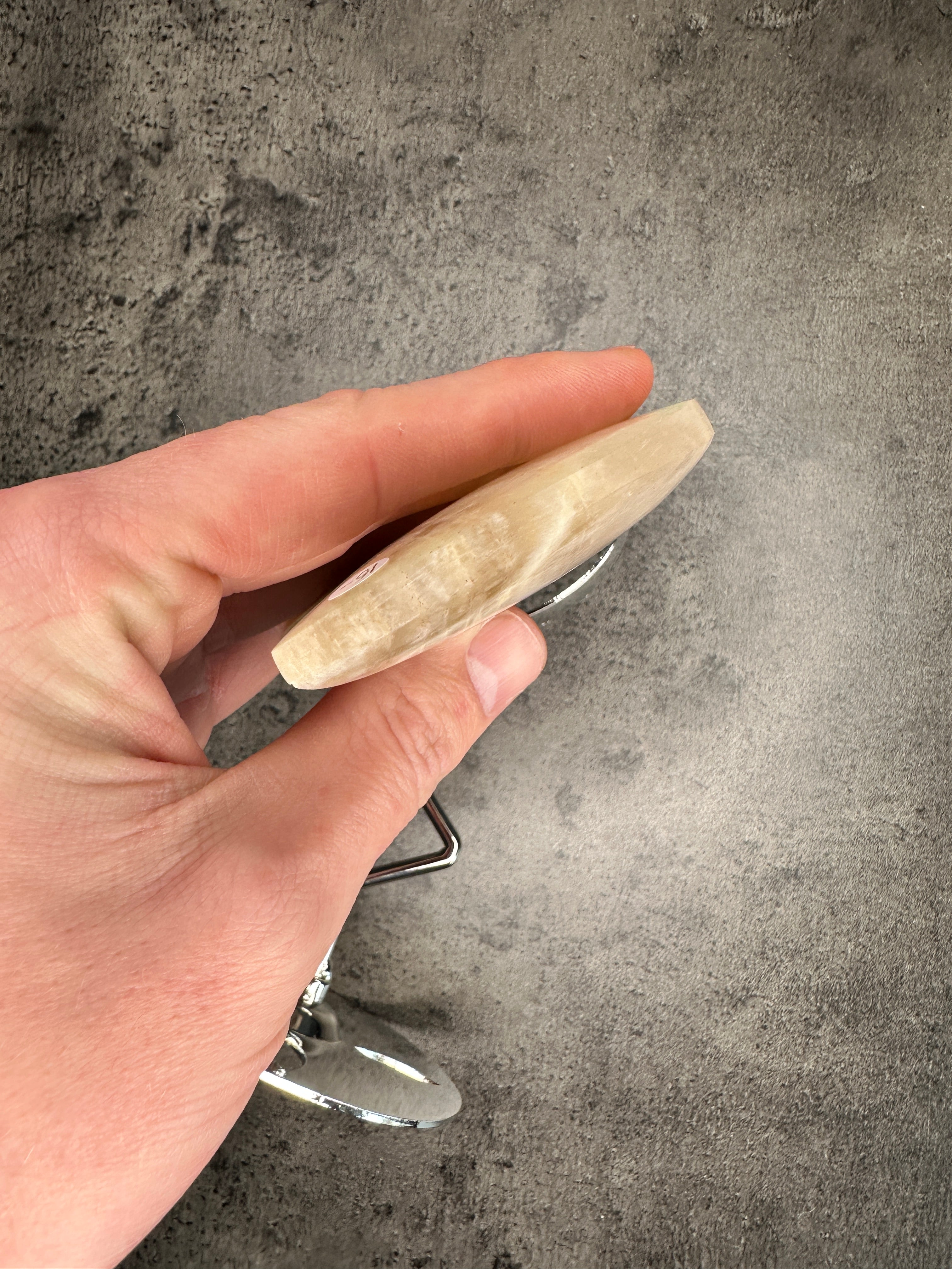 Peach moonstone - Moon on stand