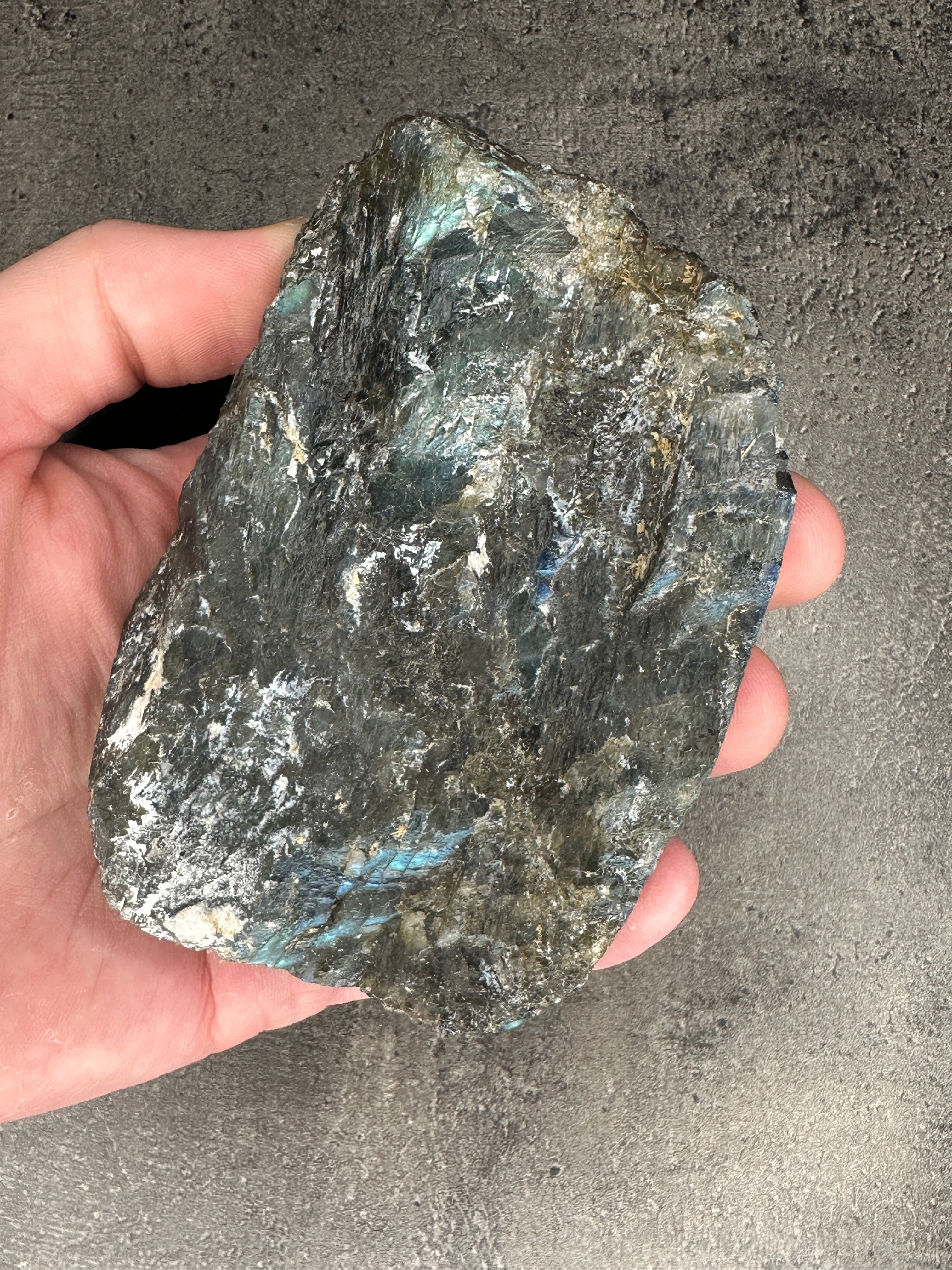 Labradorite - Rough polished dome