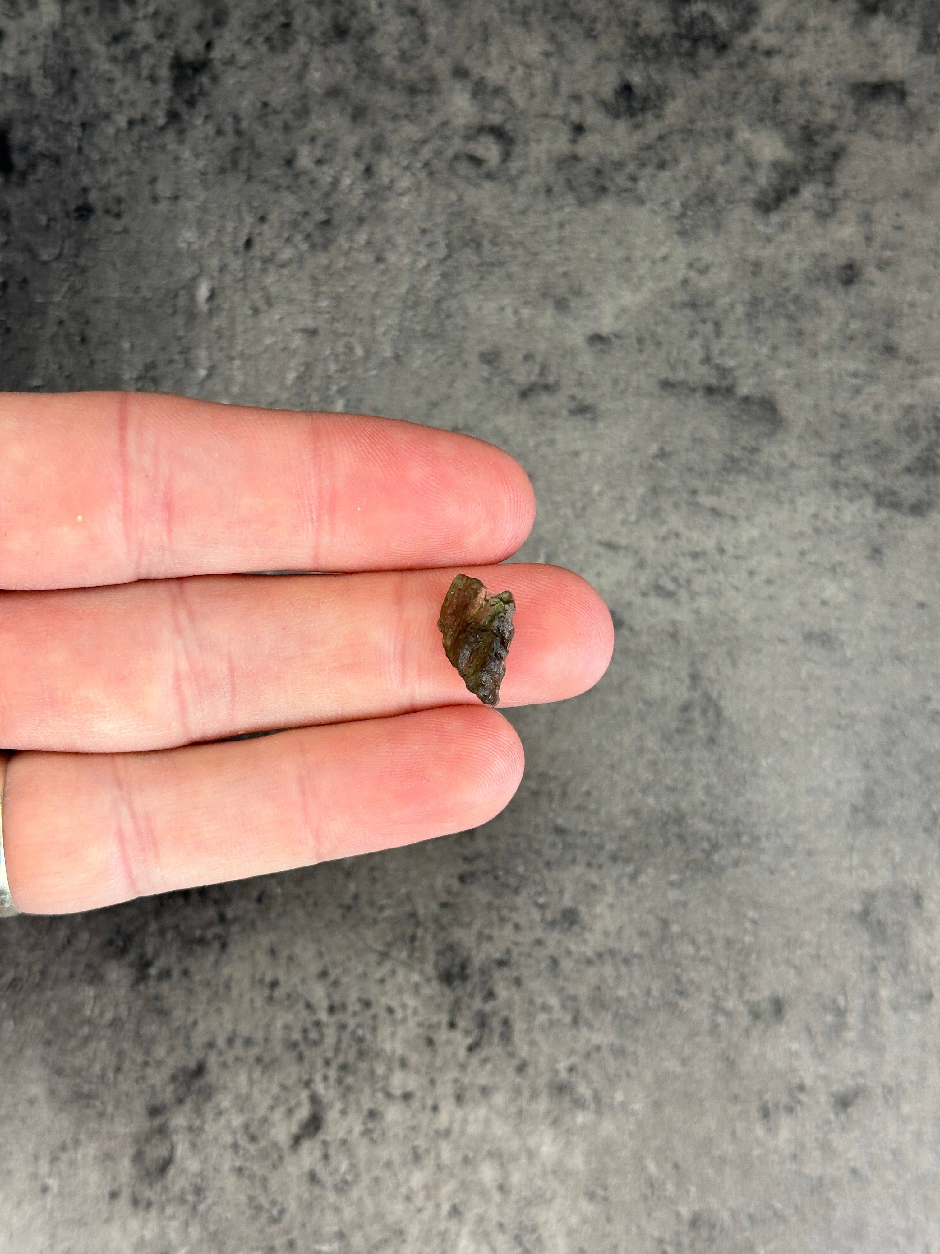 Moldavite - Rough/raw pieces