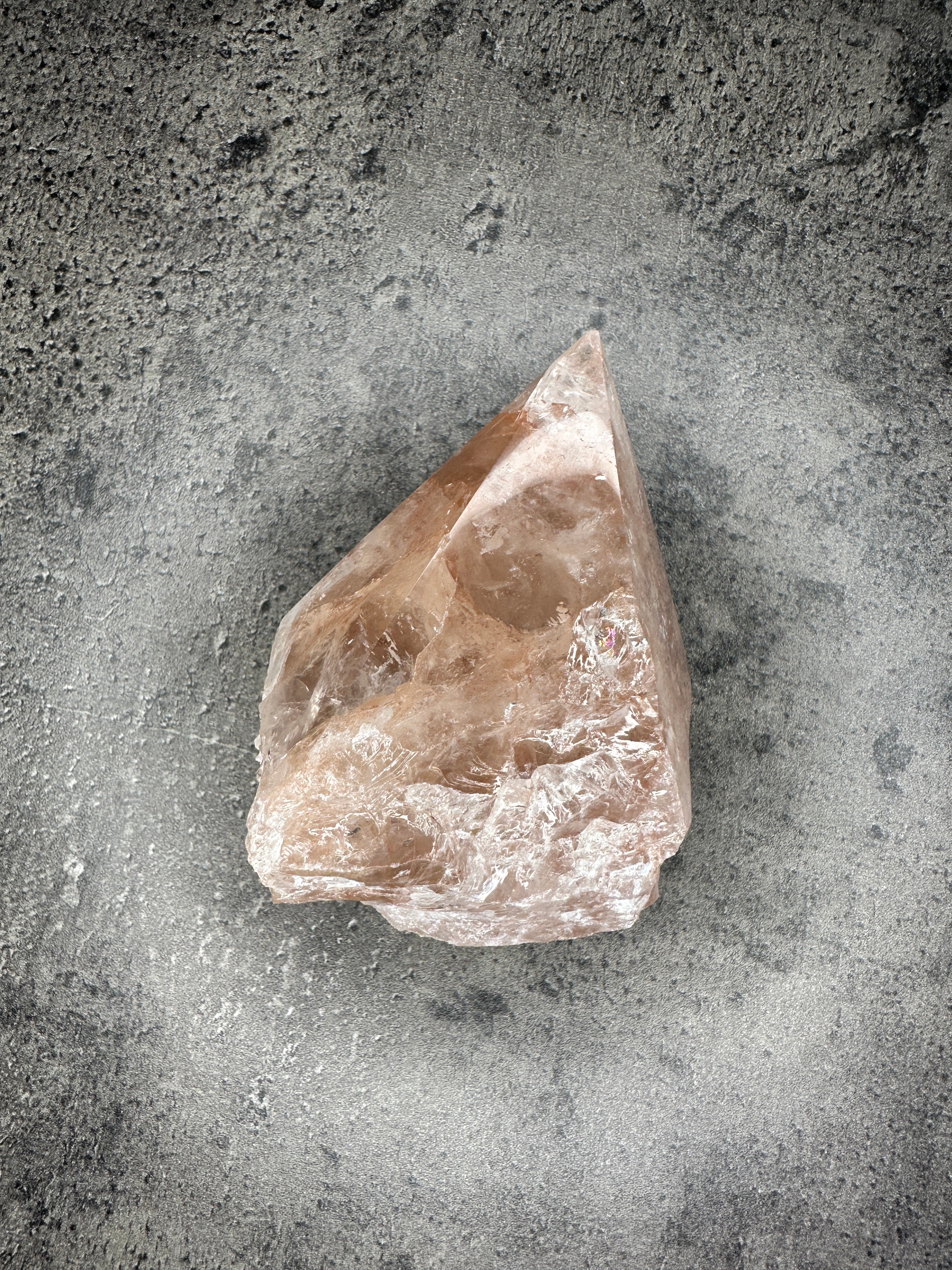 Red hematoid (Fire quartz) - Rough cut point