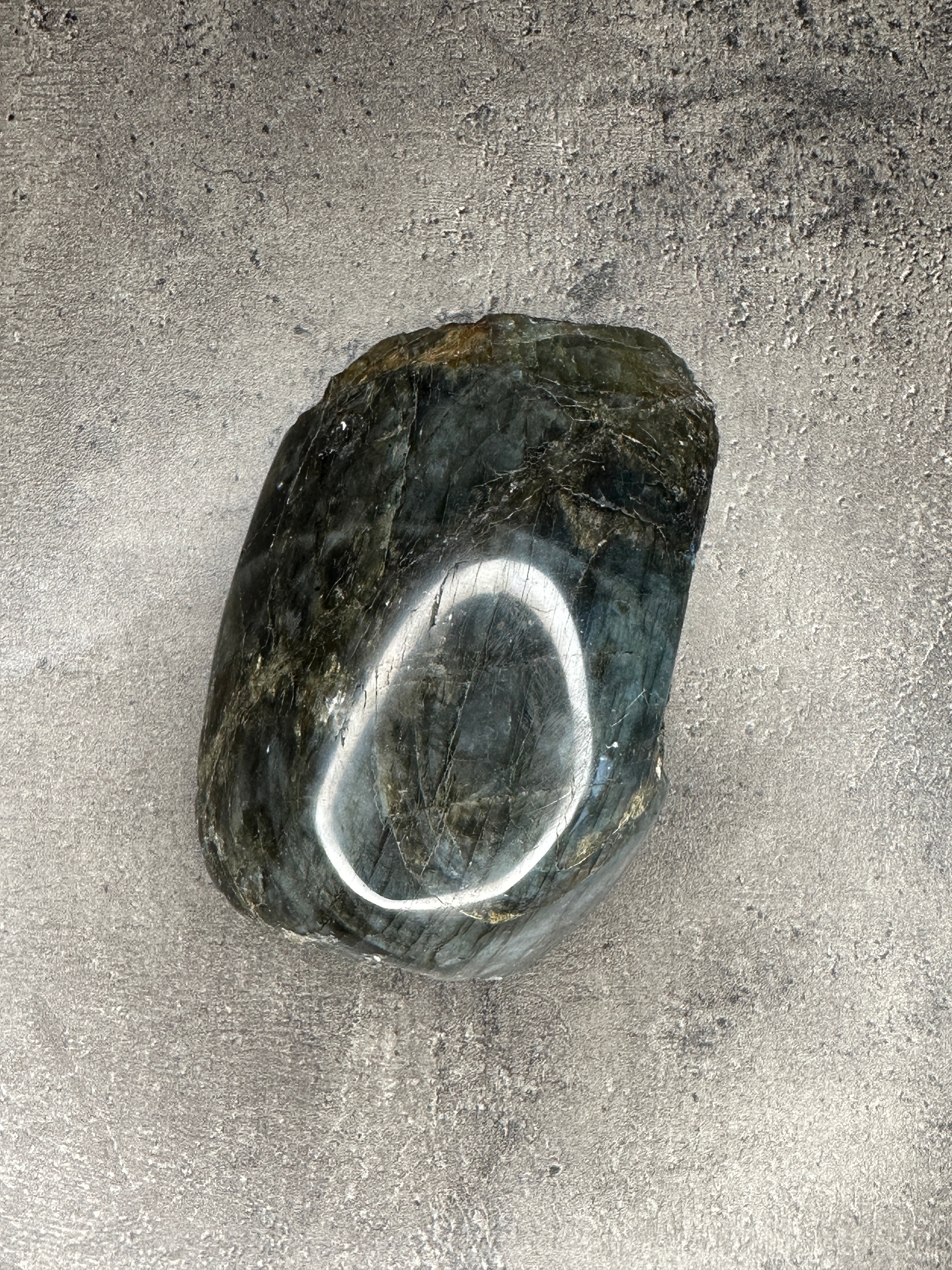 Labradorite - Rough polished dome