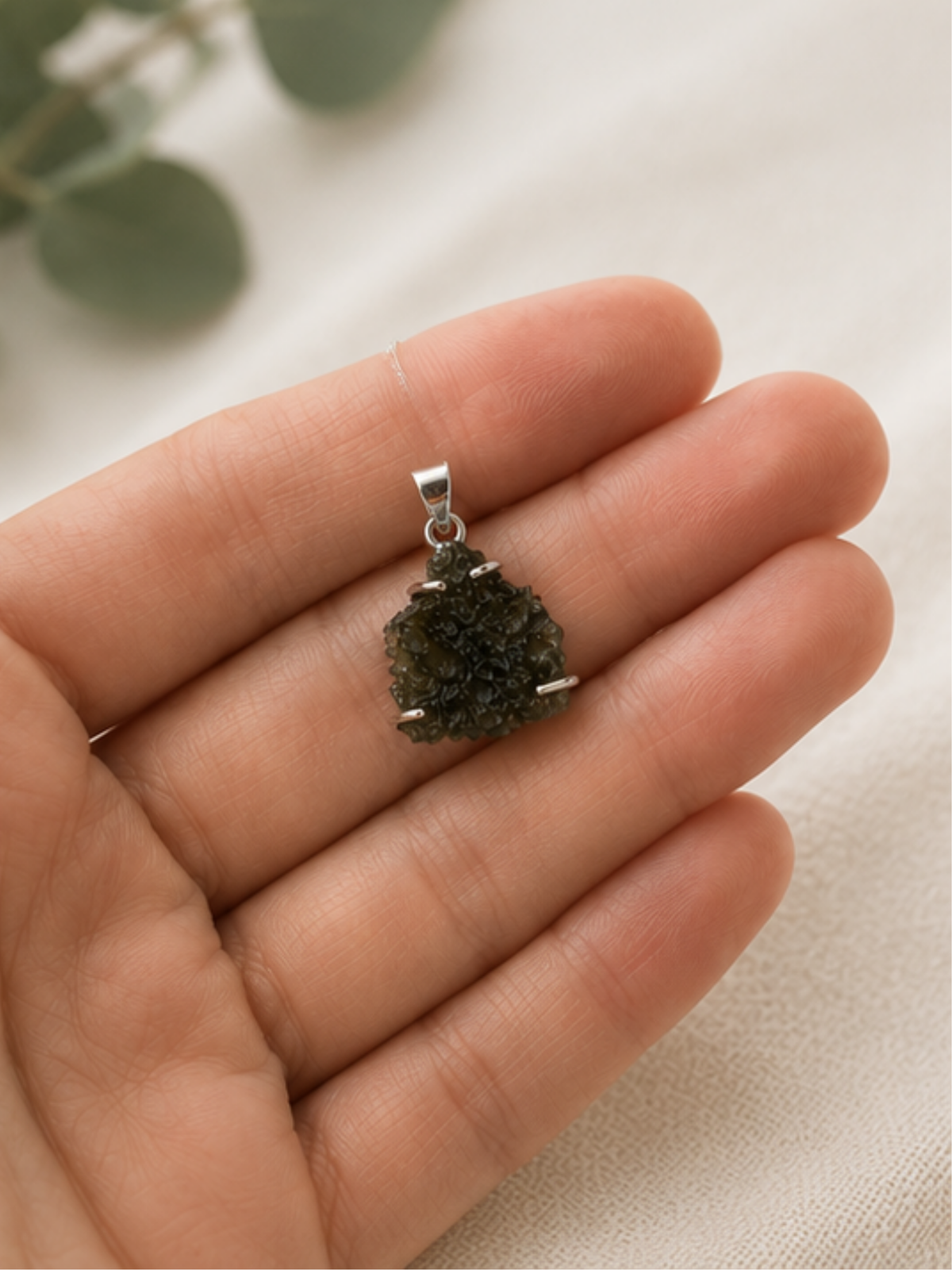 Moldavite - Necklace pendant - Rough