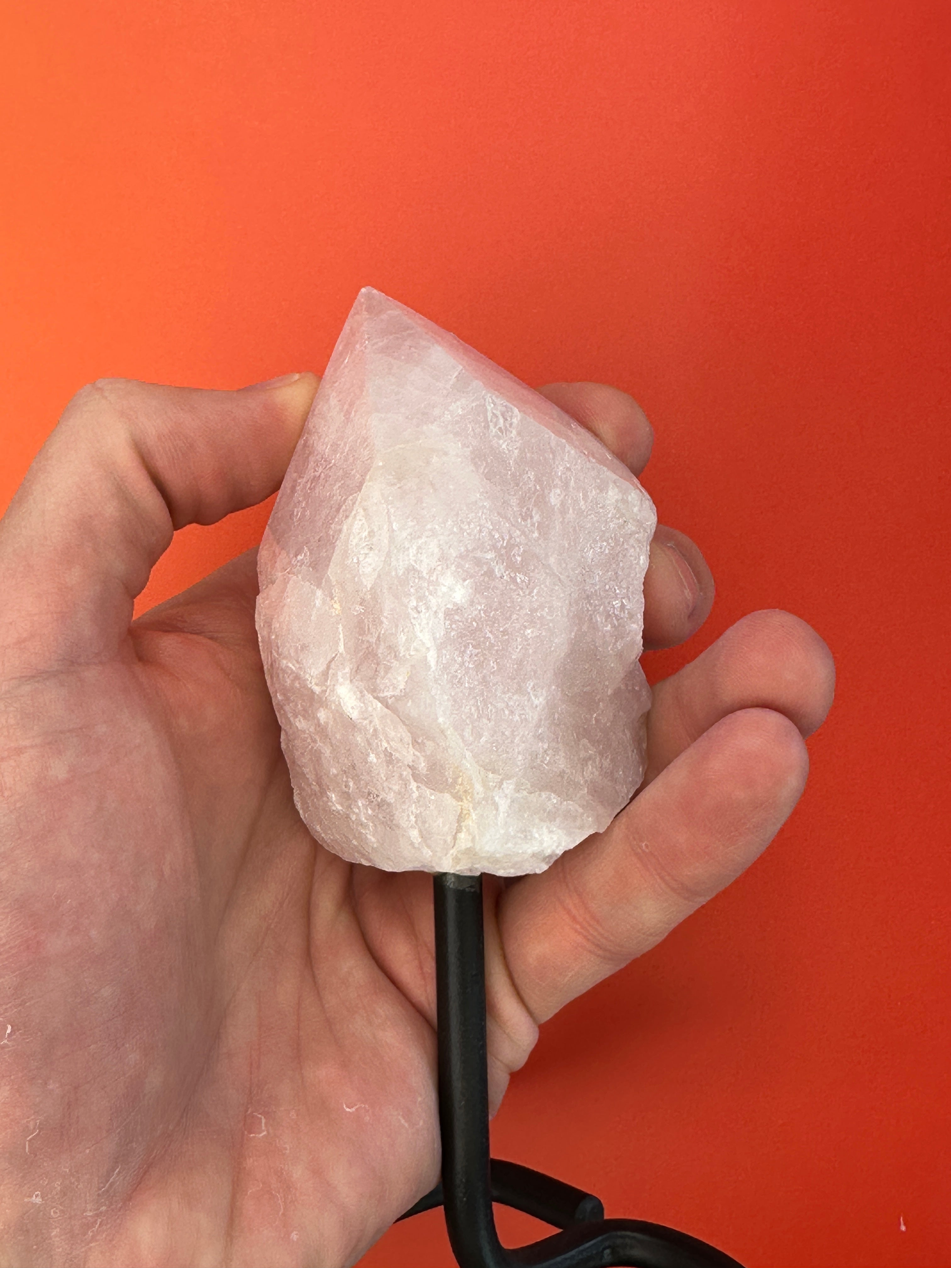 Rose quartz - Point on stand
