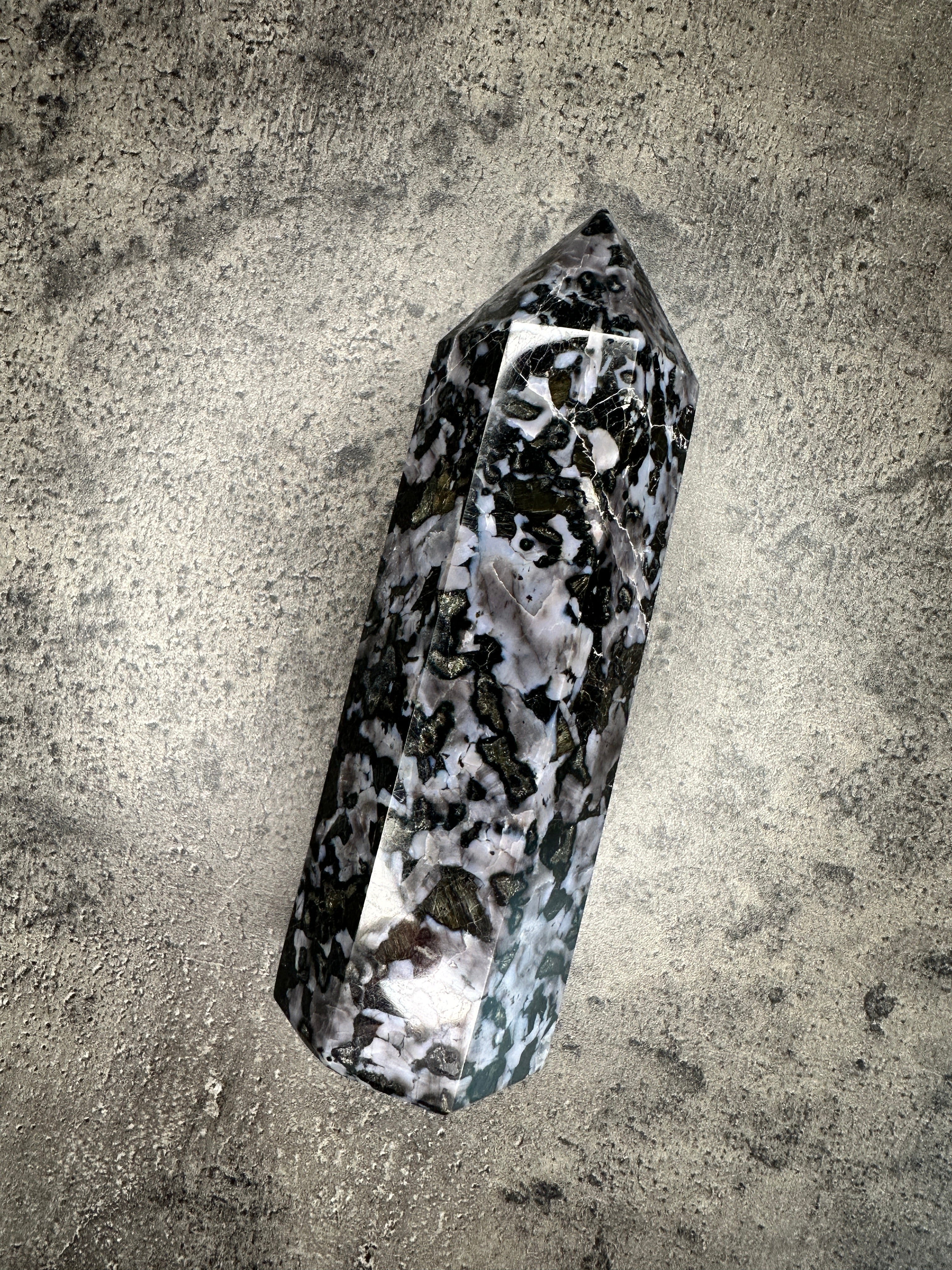 Indigo gabbro - XL Tower