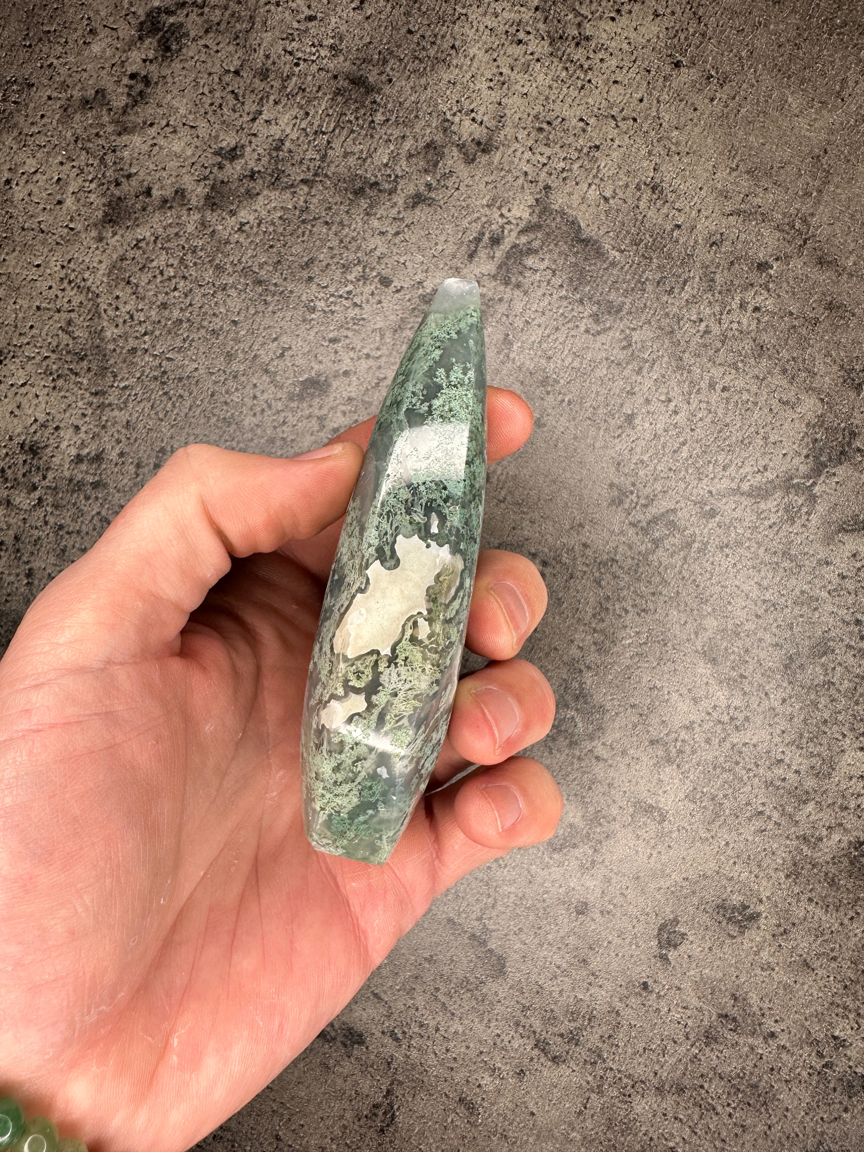 Moss agate - Free standing teardrop
