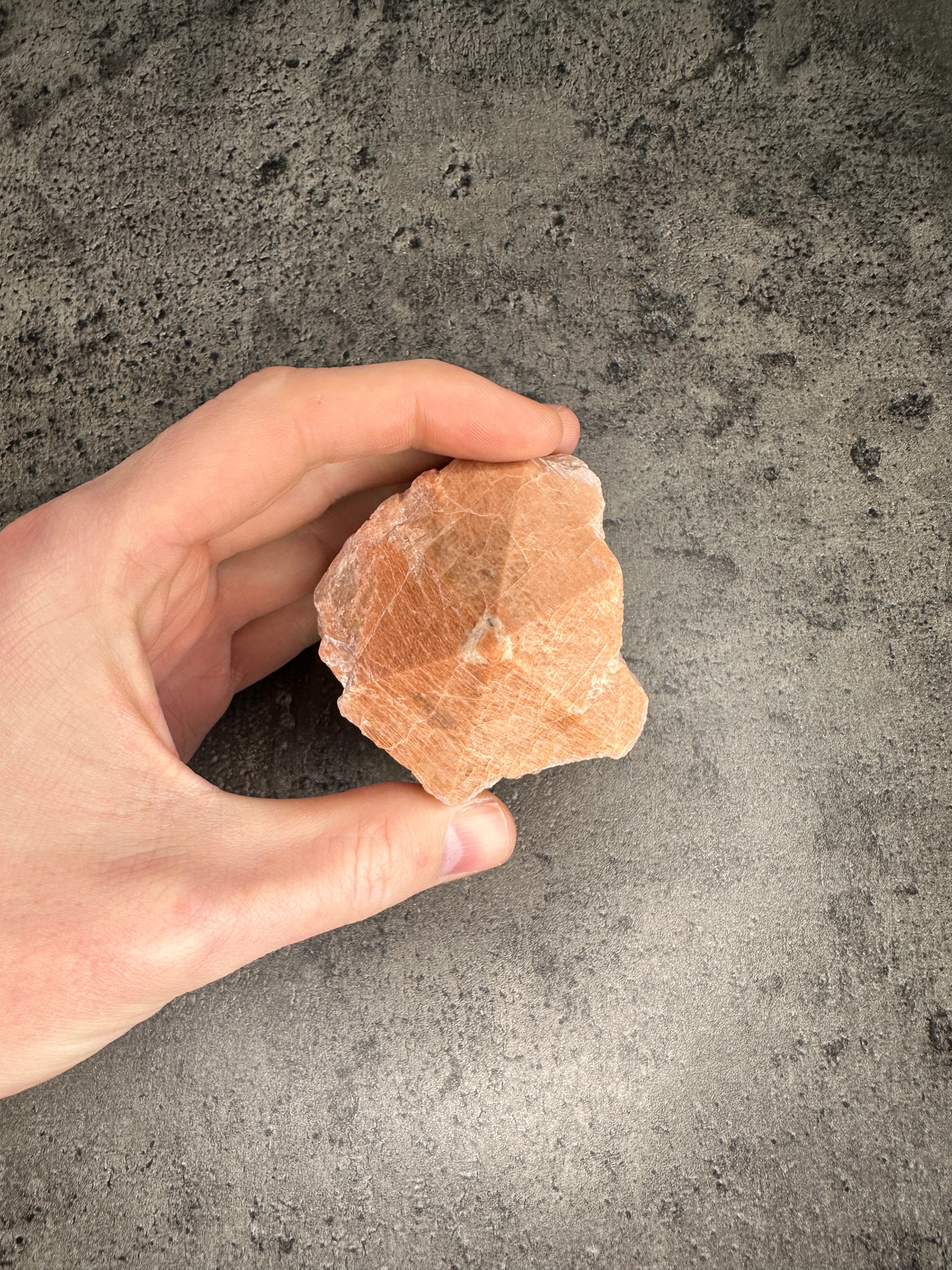 Peach moonstone - Rough cut point