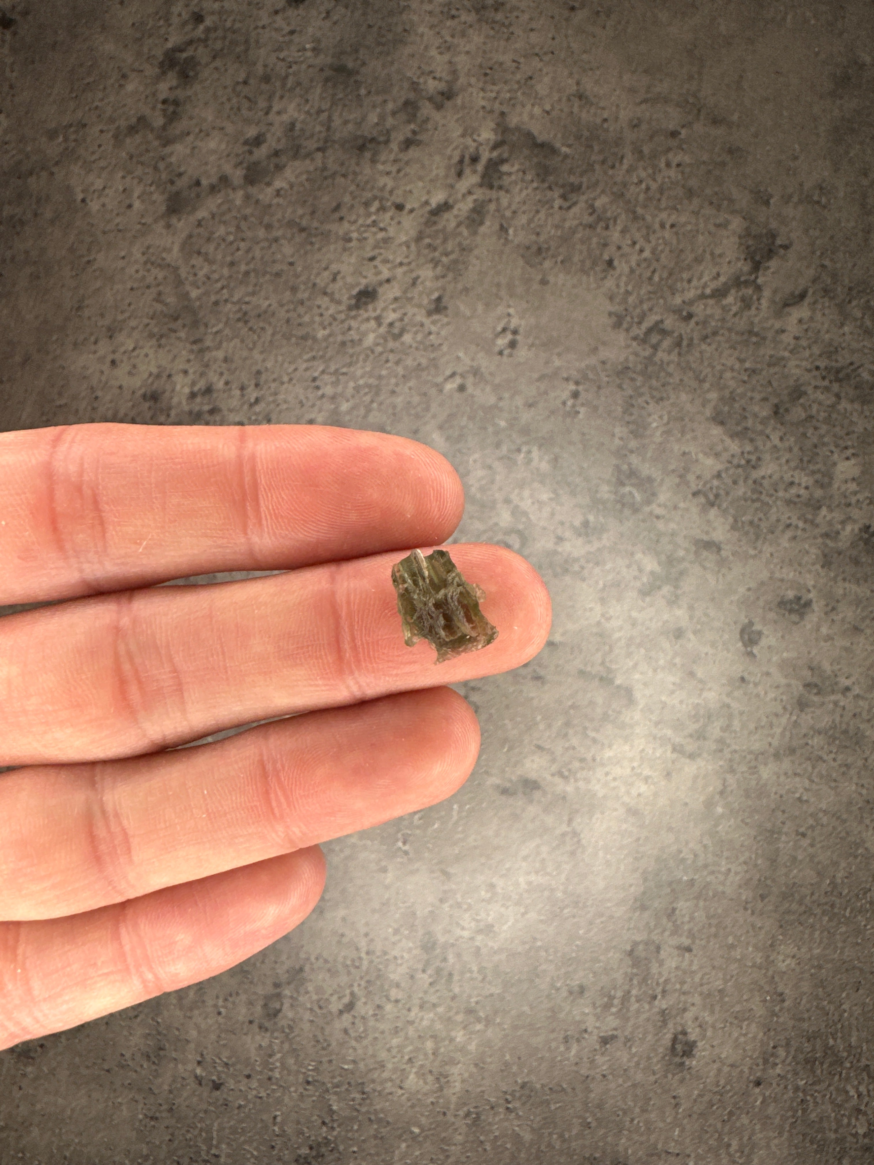 Moldavite - Rough/raw pieces