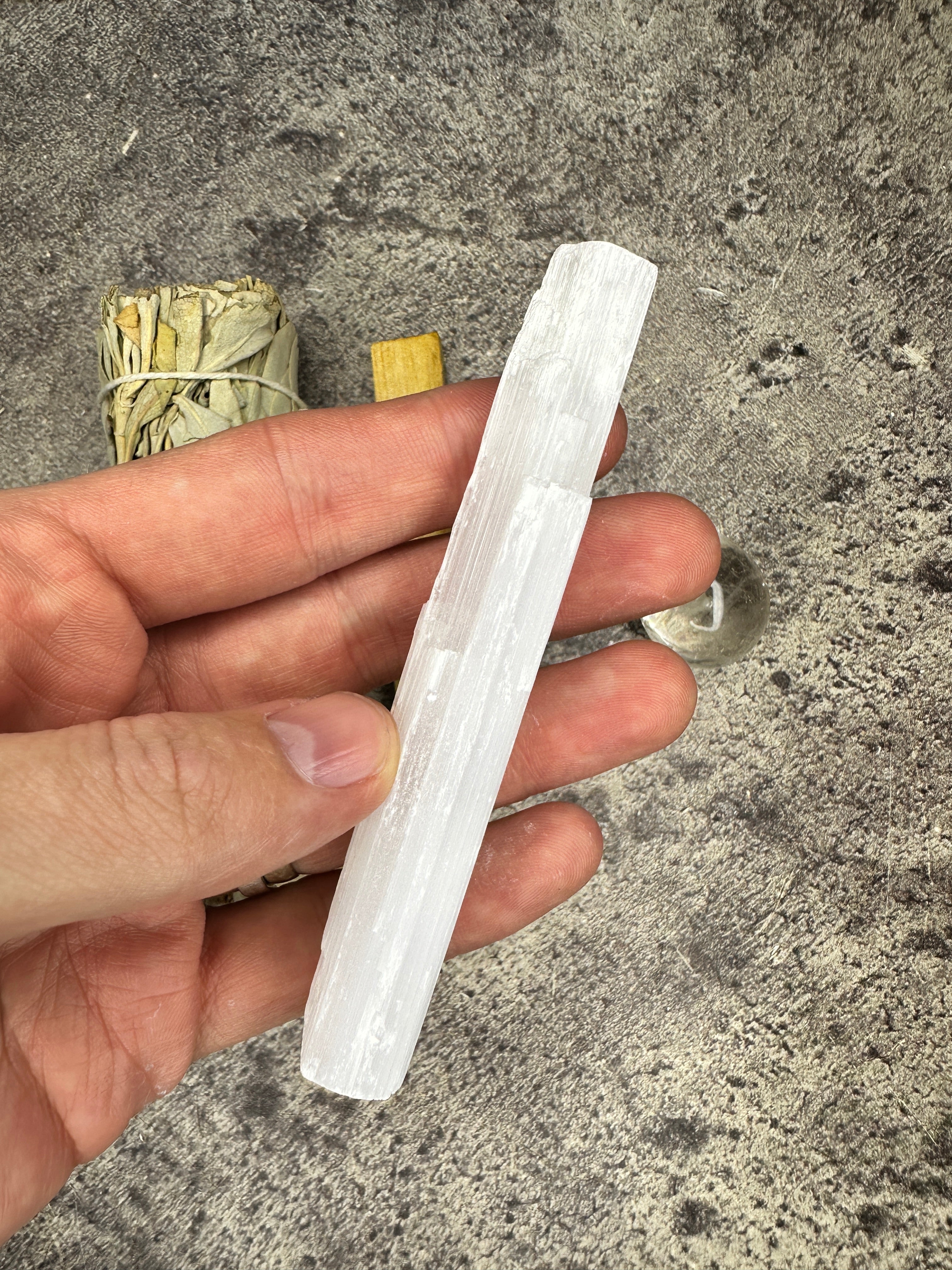 Smudge kit - Sage, Palo Santo, Selenite and Clear Quartz