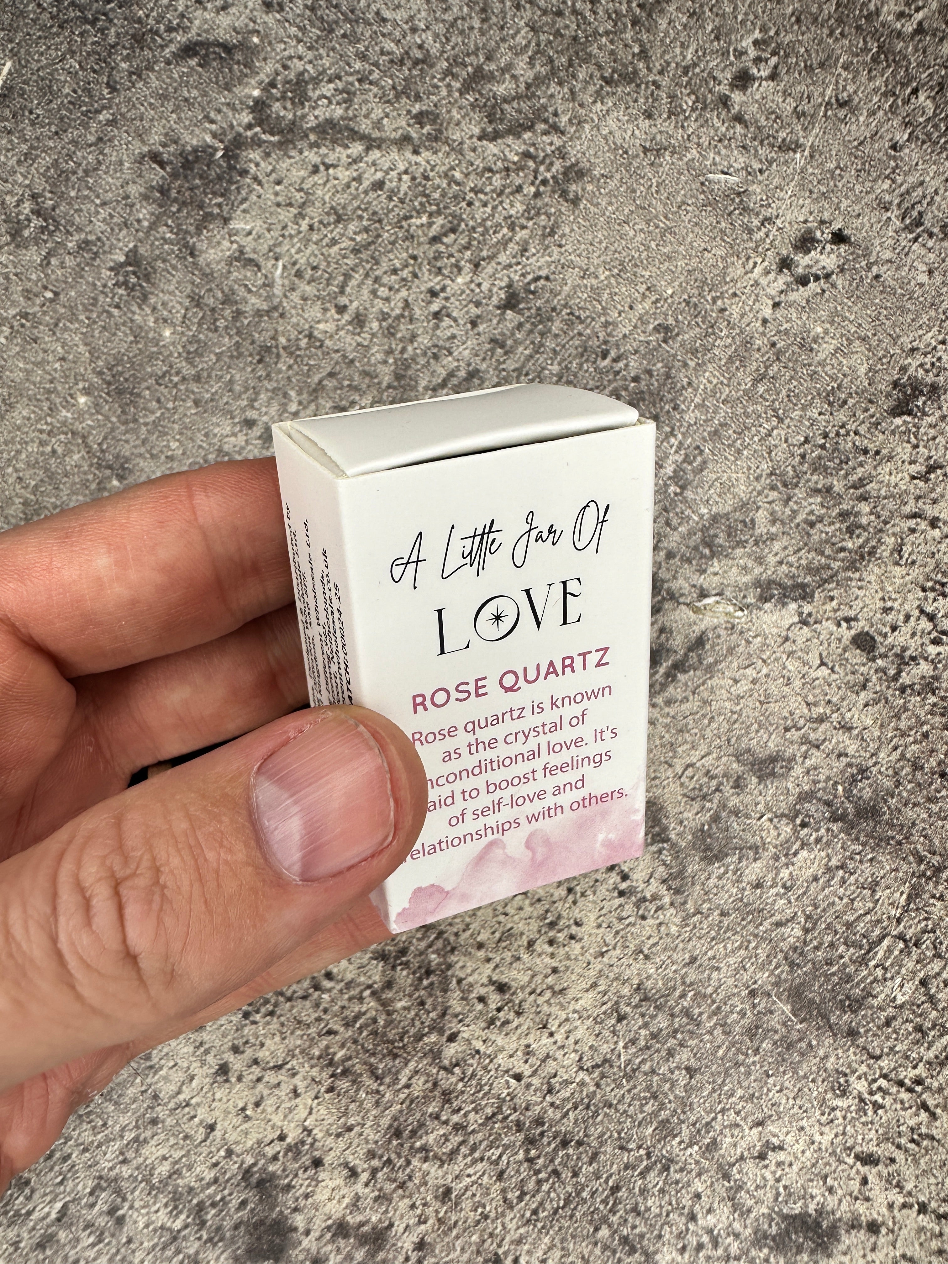 Rose quartz - Jar of love crystal chips