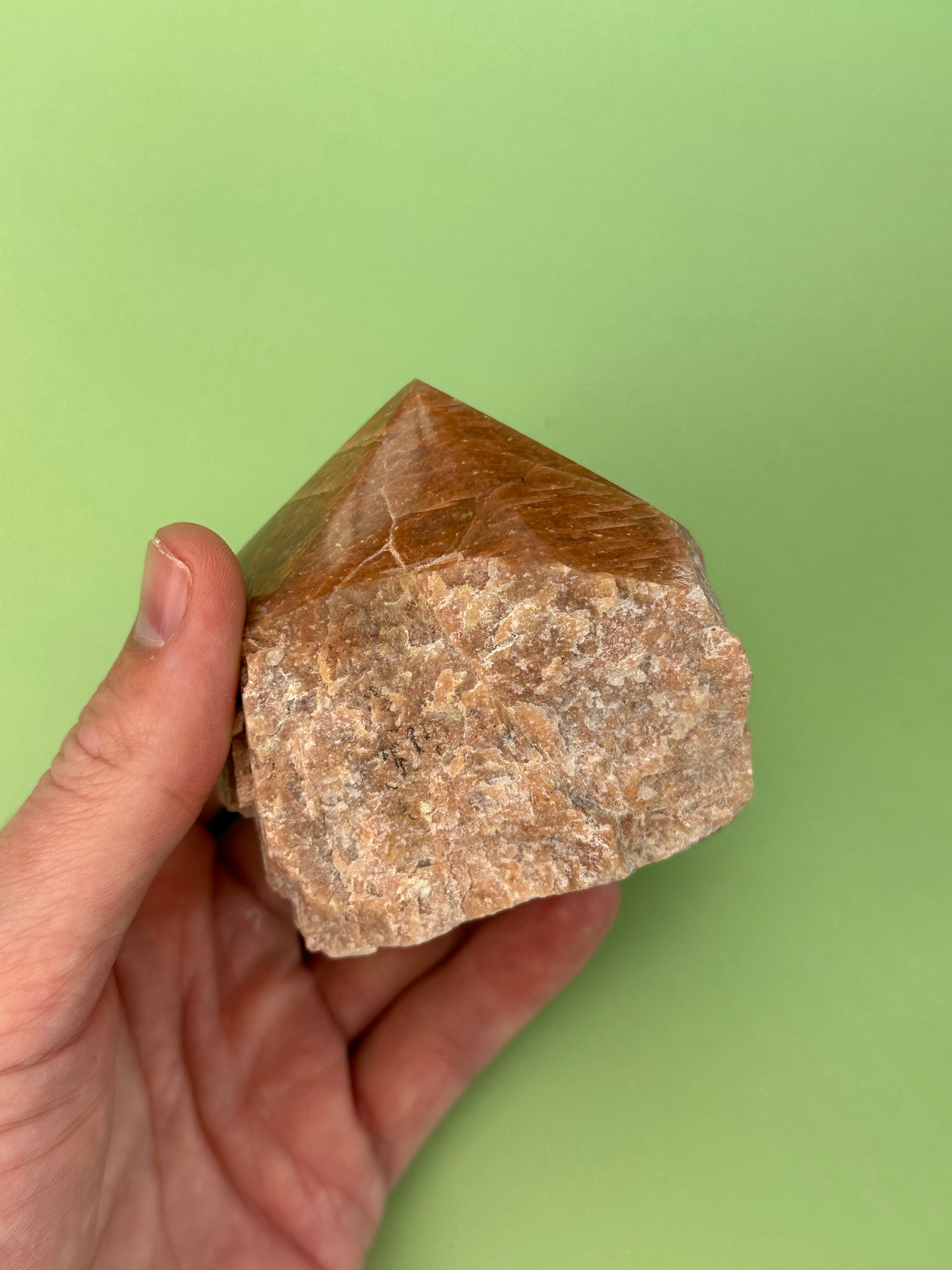 Peach moonstone - Rough cut point