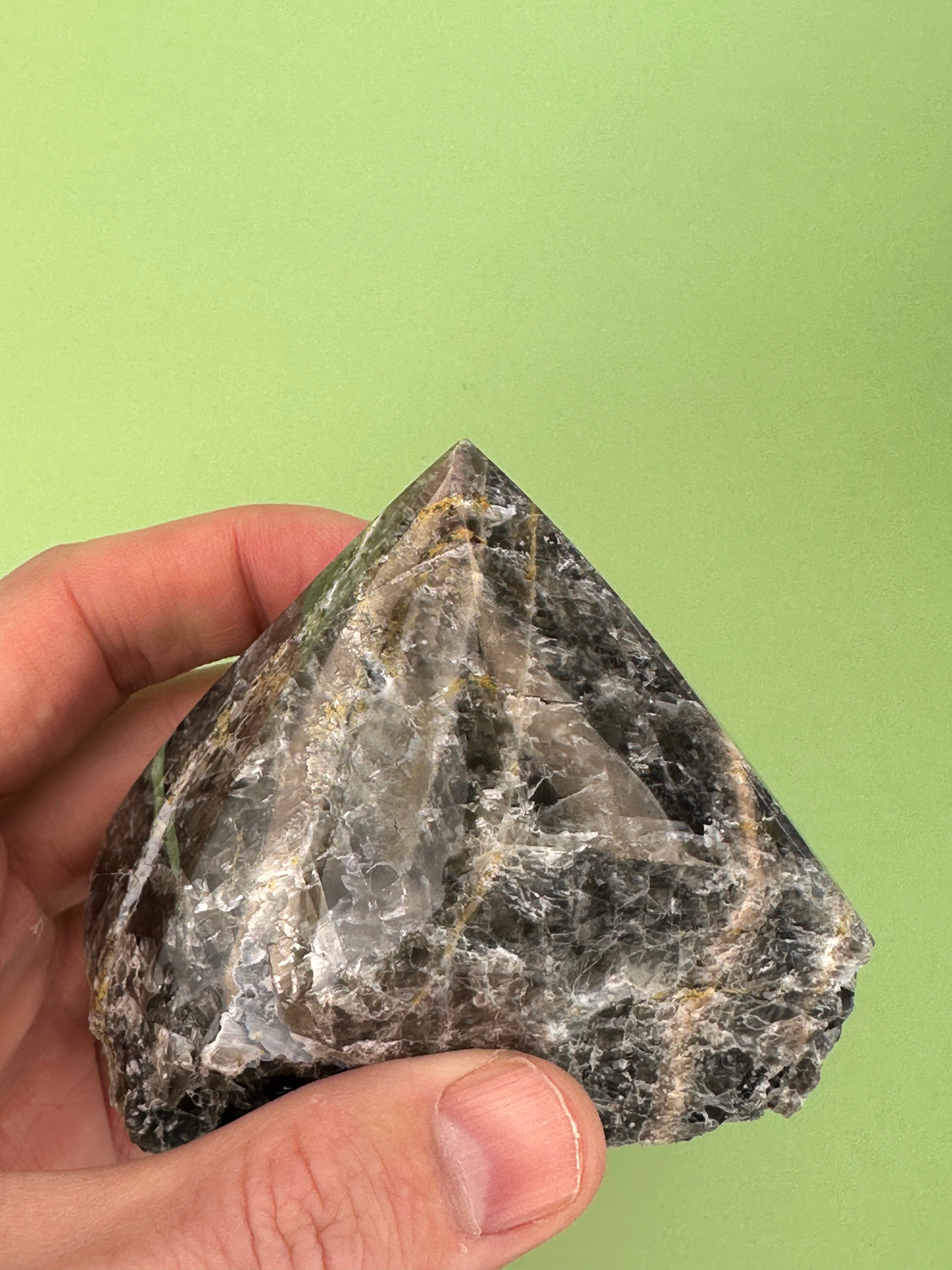 Black moonstone - Rough cut point