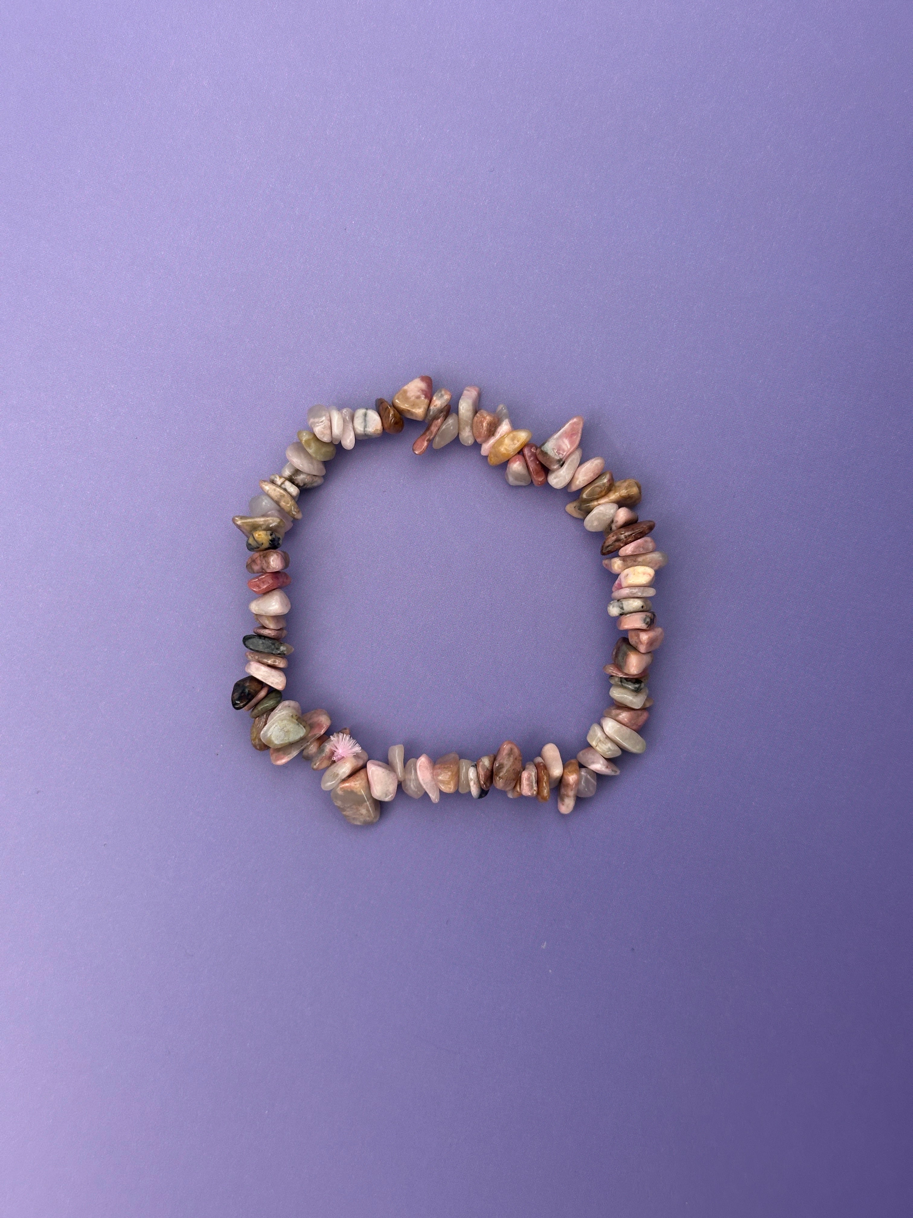 Rhodonite - Crystal chip bracelet