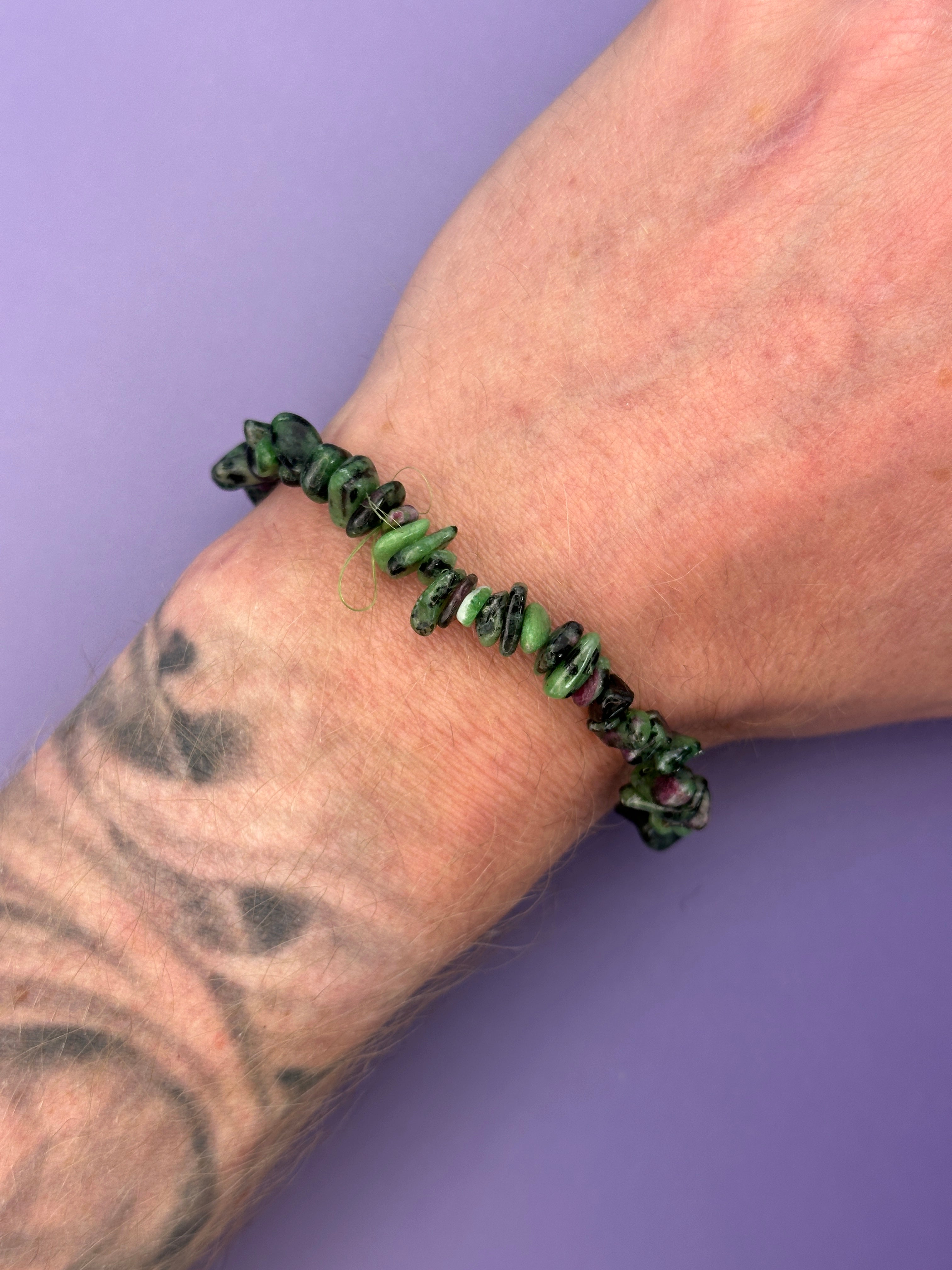 Ruby zoisite - Crystal chip bracelet