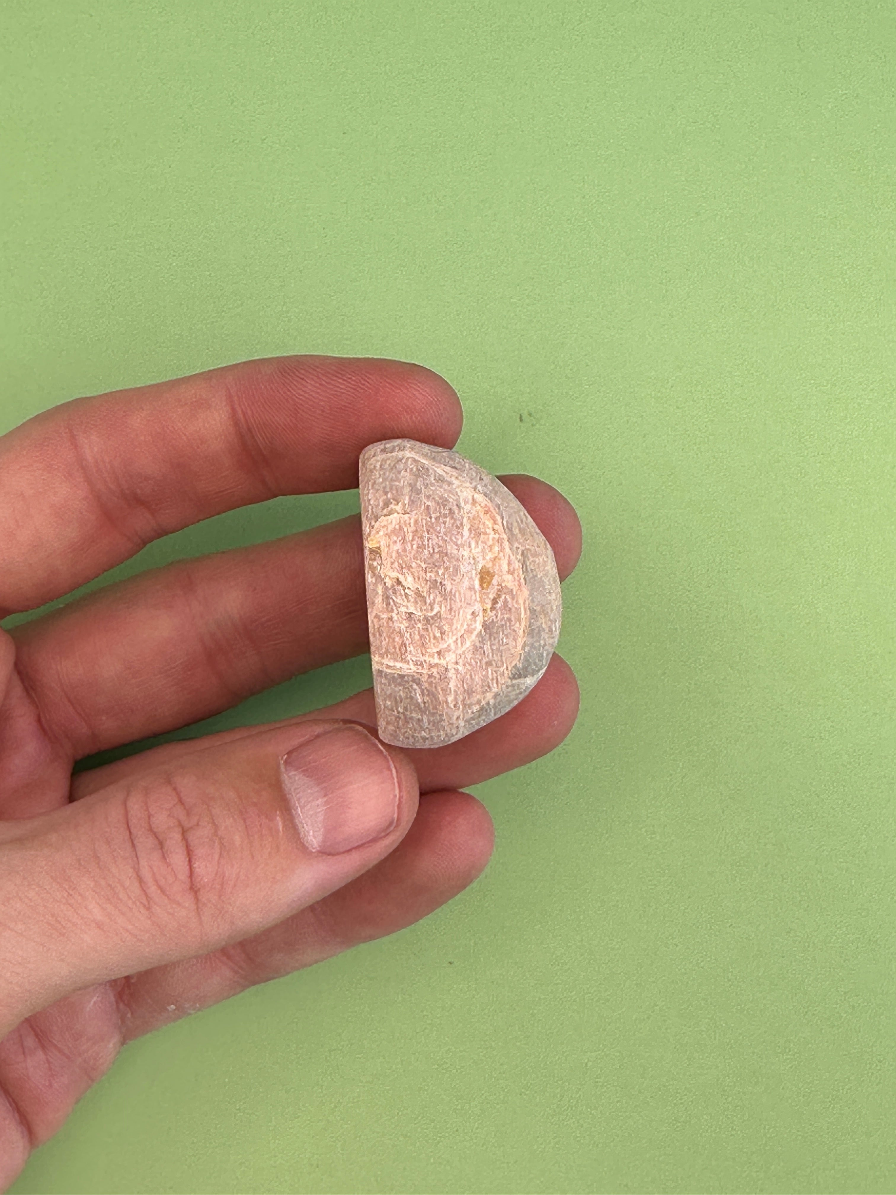Peach moonstone - Rough dragon egg