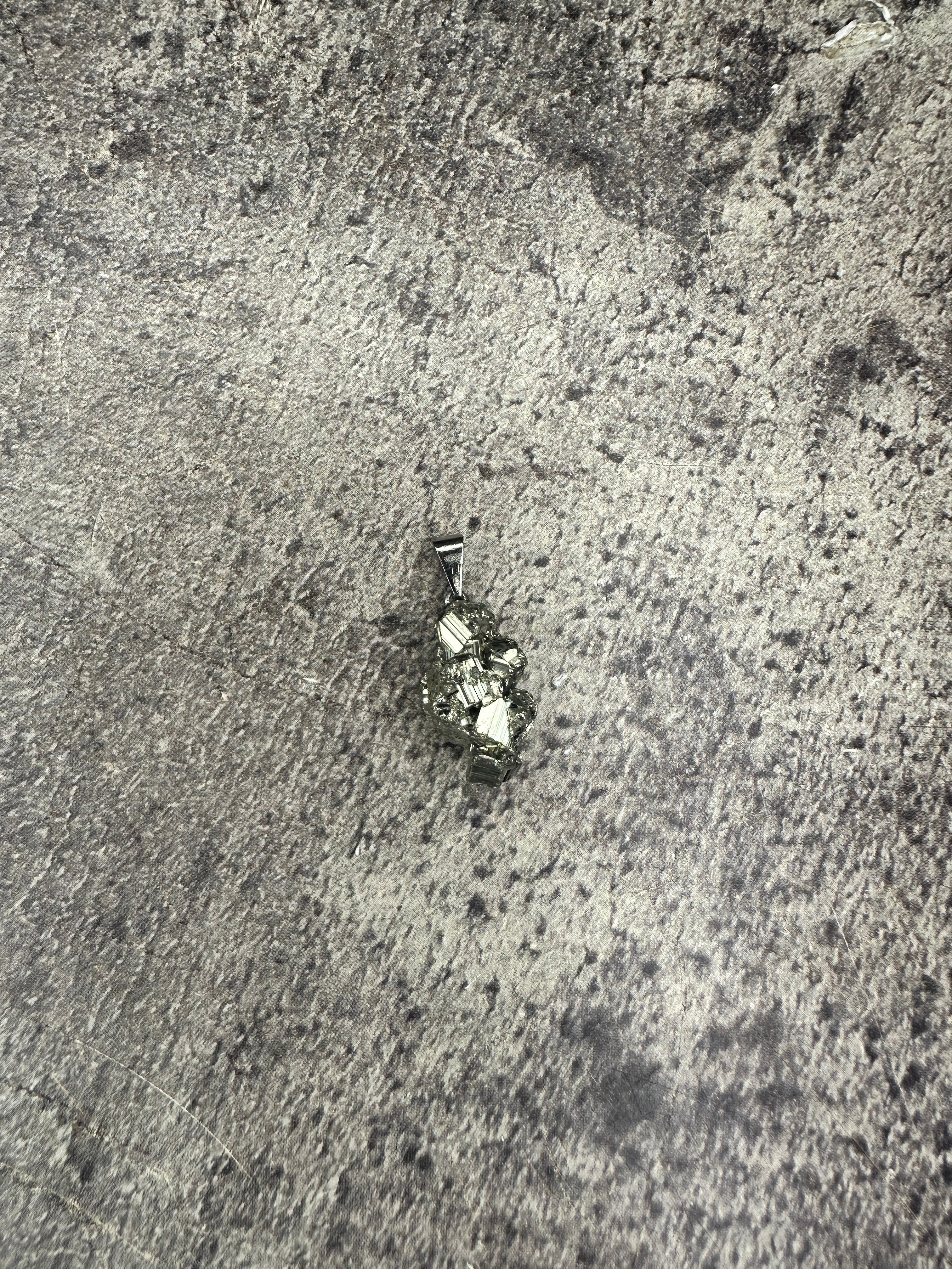 Mini rough pendant - Pyrite