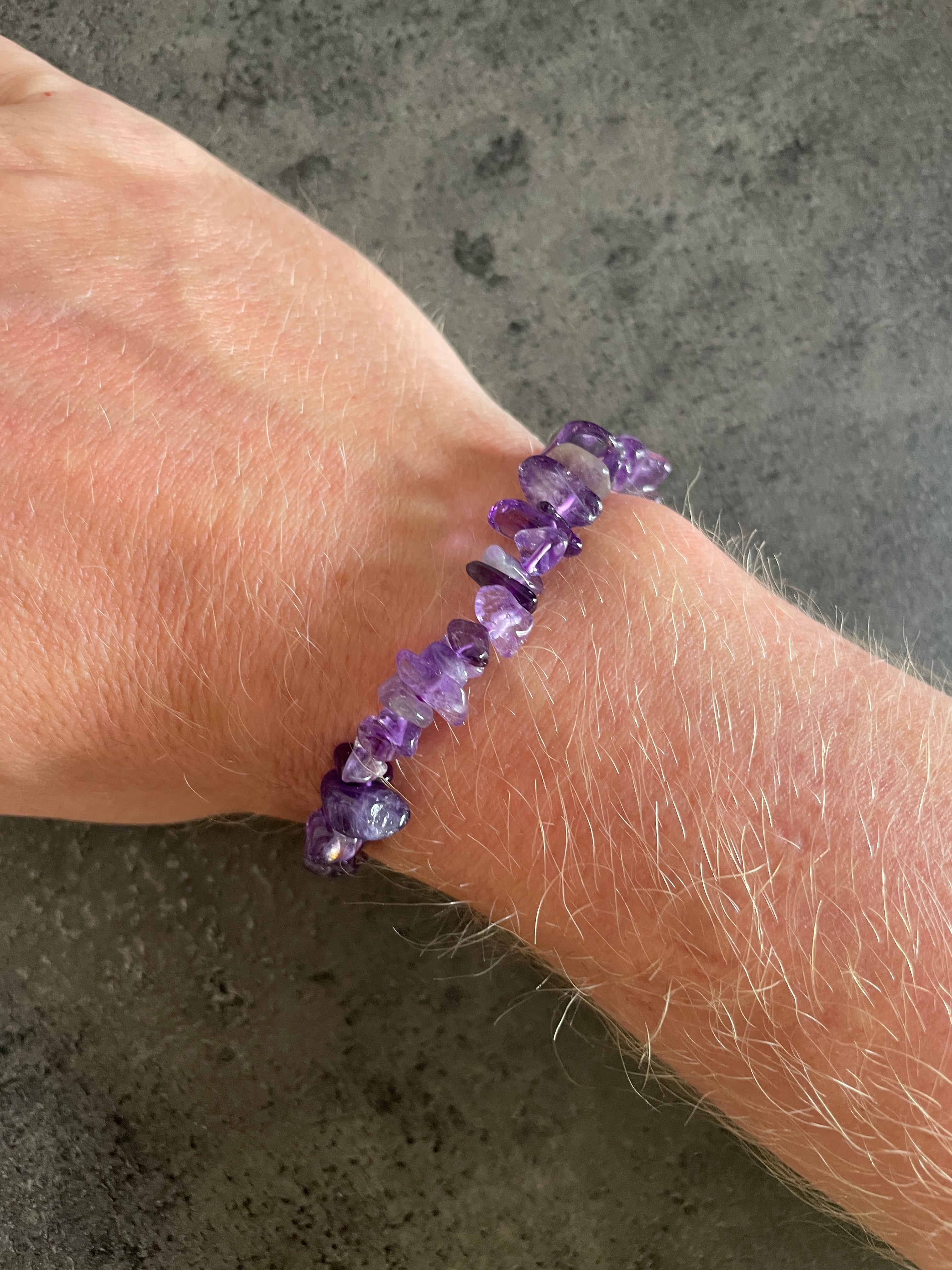 Amethyst - Crystal chip bracelet