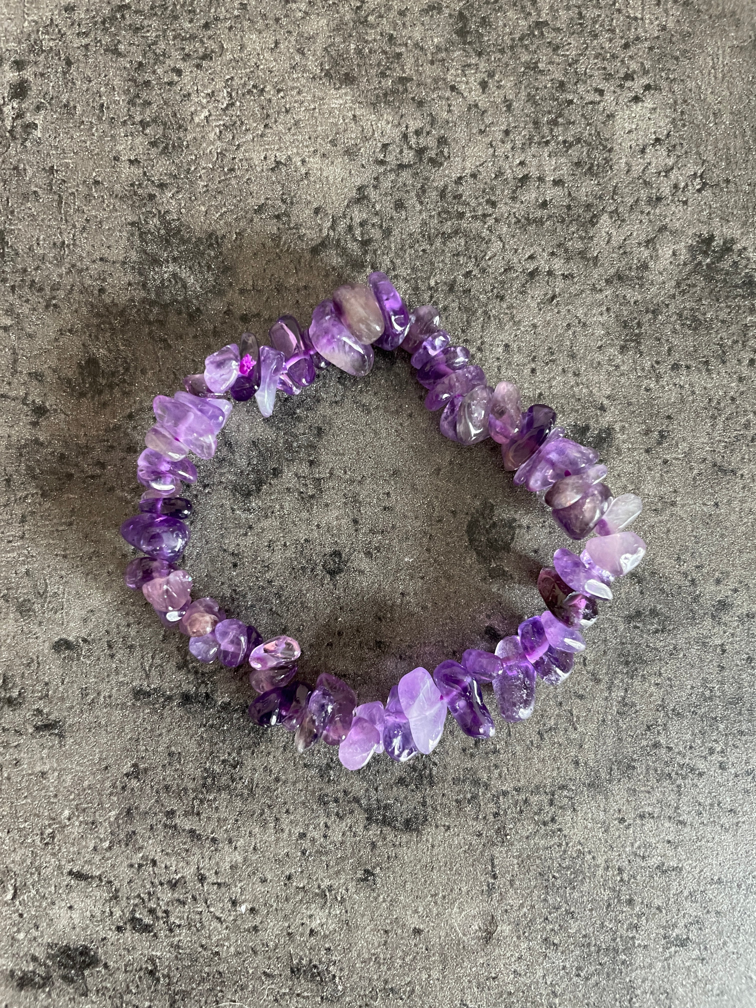 Amethyst - Crystal chip bracelet