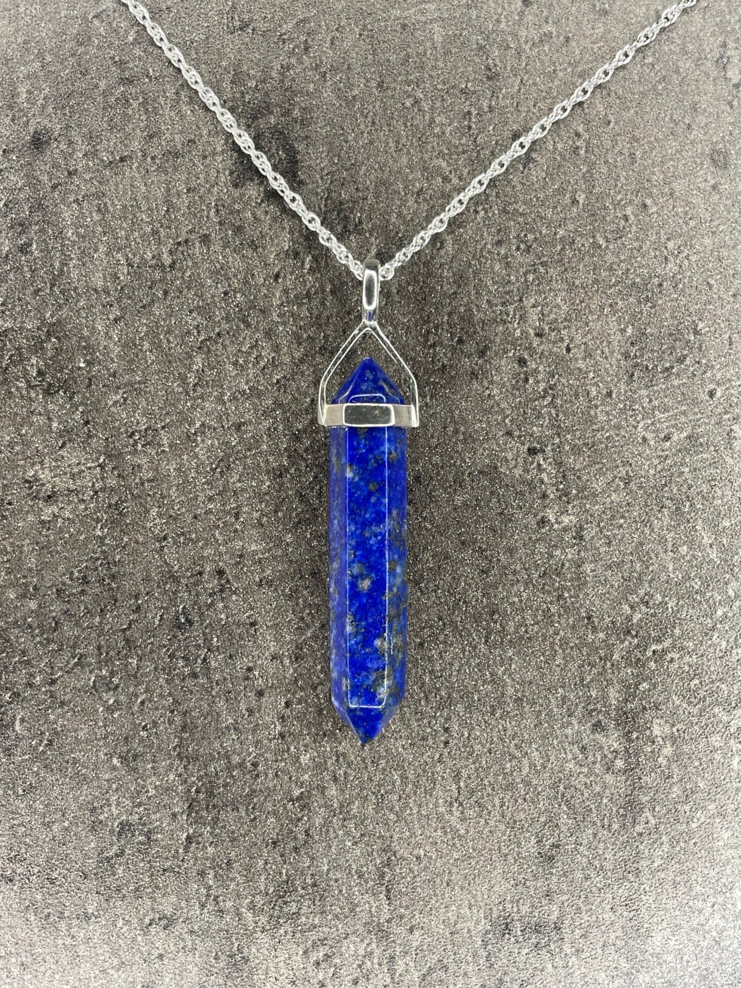 Enlightenment pendant - Lapis lazuli